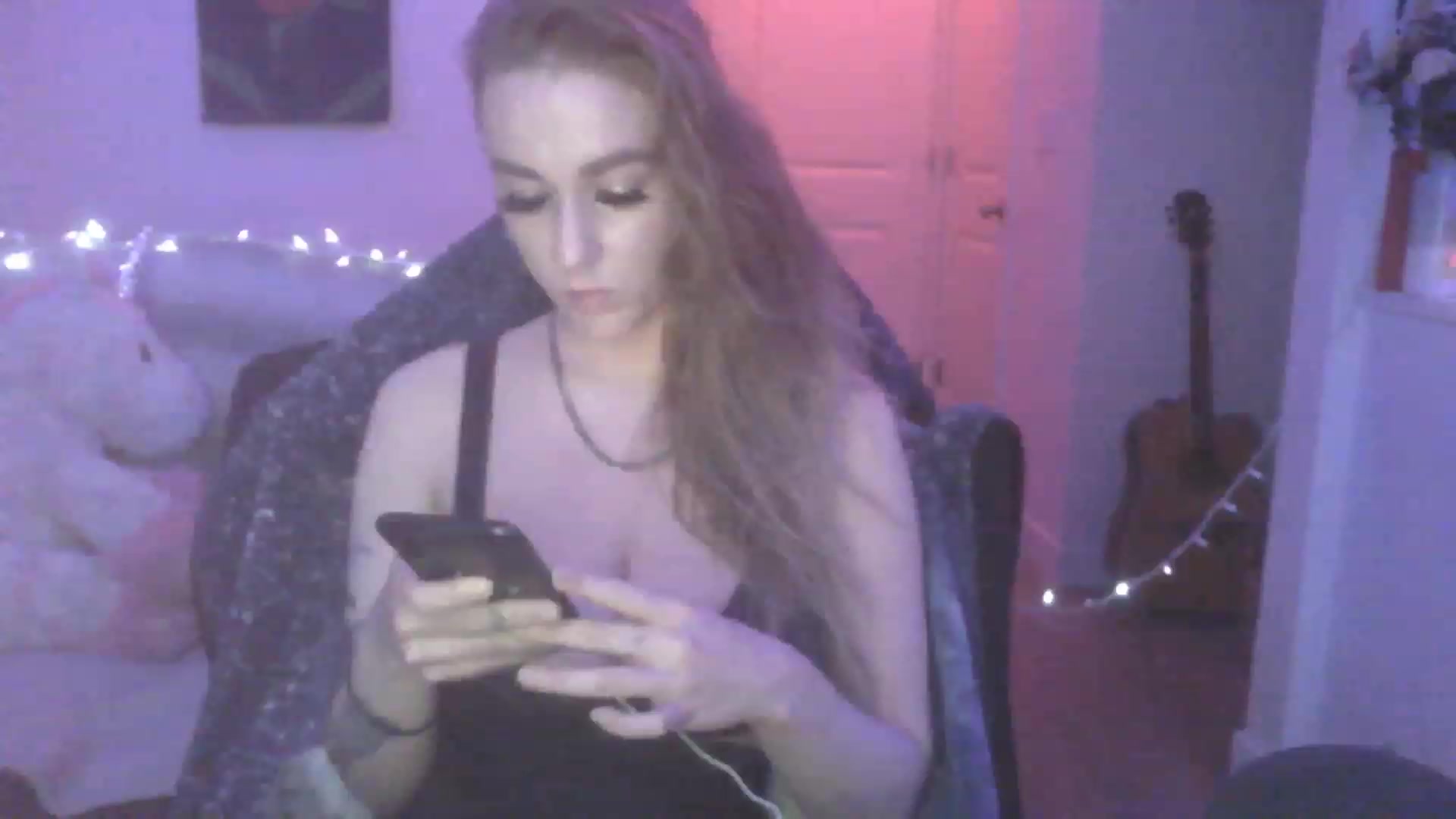 Gallery image thumbnail from ItsRavenRoses's myfreecams stream on, 08/24/2023, 12:14 image 6 of 20