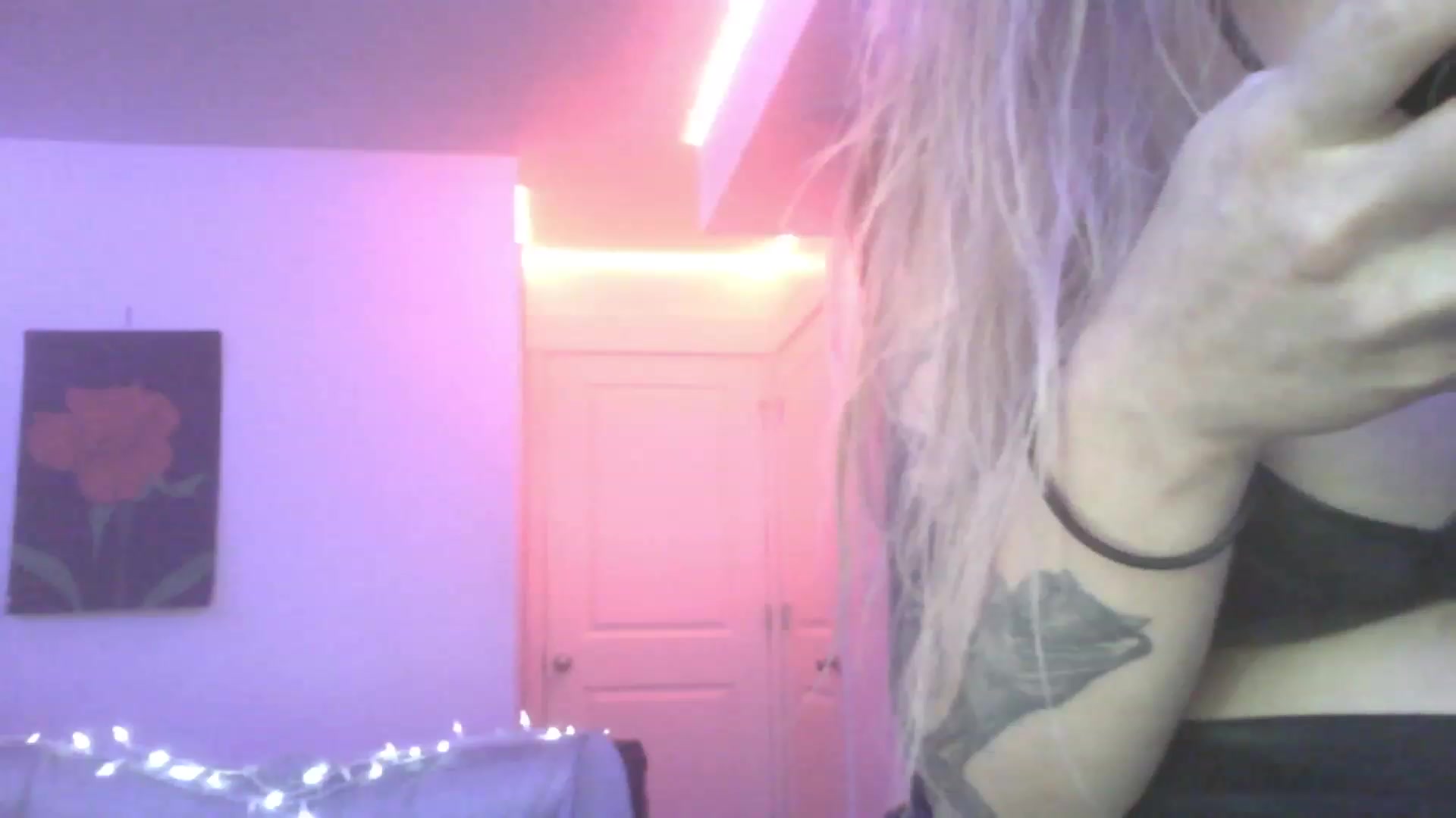 Gallery image thumbnail from ItsRavenRoses's myfreecams stream on, 08/24/2023, 12:14 image 9 of 20