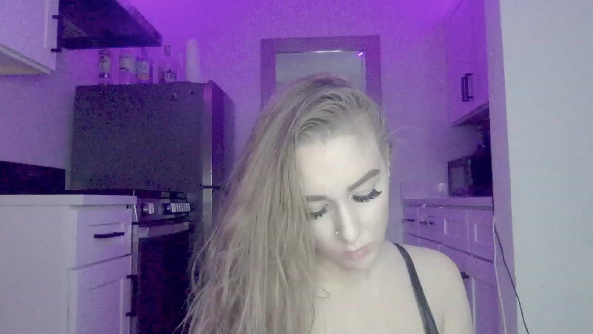 Gallery image thumbnail from ItsRavenRoses's myfreecams stream on, 10/05/2023, 06:38 image 7 of 20
