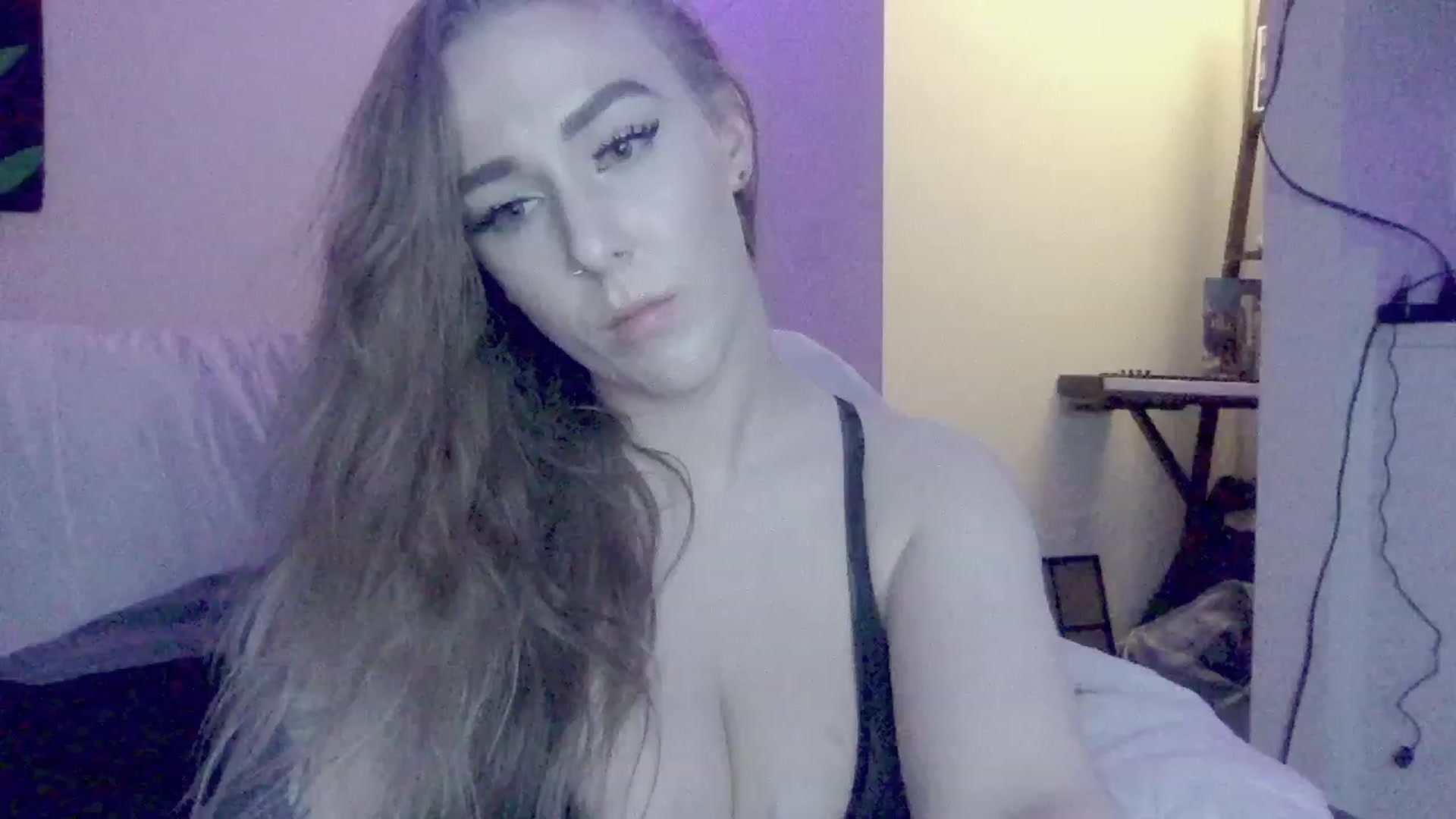 Gallery image thumbnail from ItsRavenRoses's myfreecams stream on, 10/05/2023, 06:38 image 19 of 20