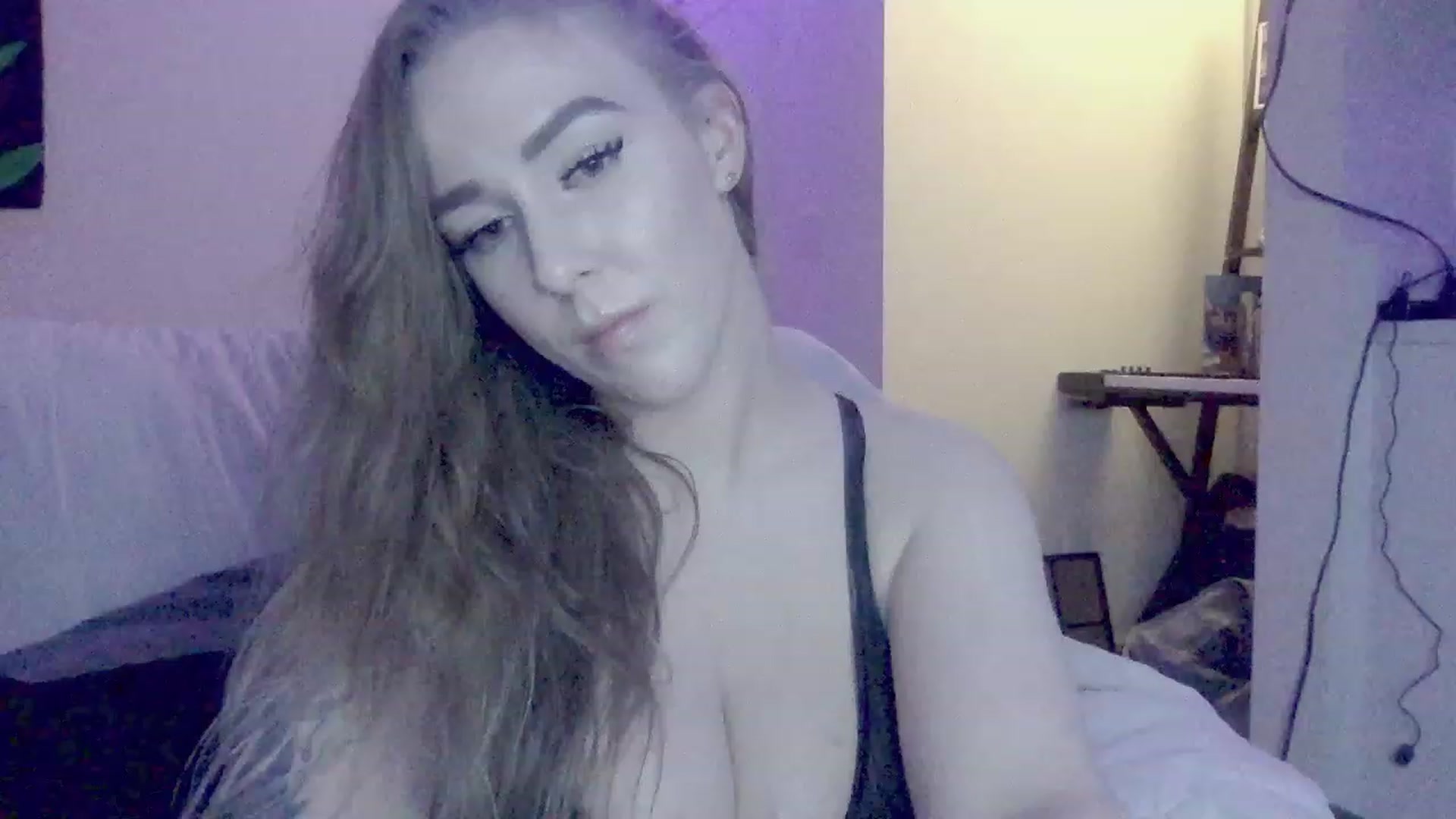 Gallery image thumbnail from ItsRavenRoses's myfreecams stream on, 10/05/2023, 06:38 image 20 of 20
