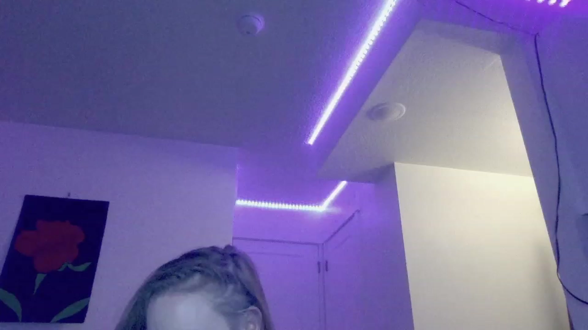Gallery image thumbnail from ItsRavenRoses's myfreecams stream on, 10/05/2023, 07:59 image 17 of 20