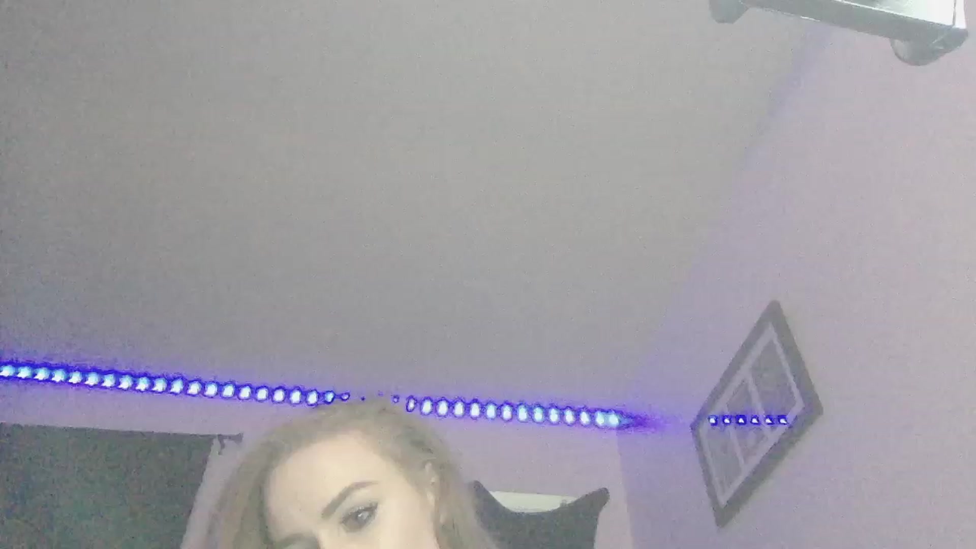 Gallery image thumbnail from ItsRavenRoses's myfreecams stream on, 10/22/2023, 15:18 image 4 of 20