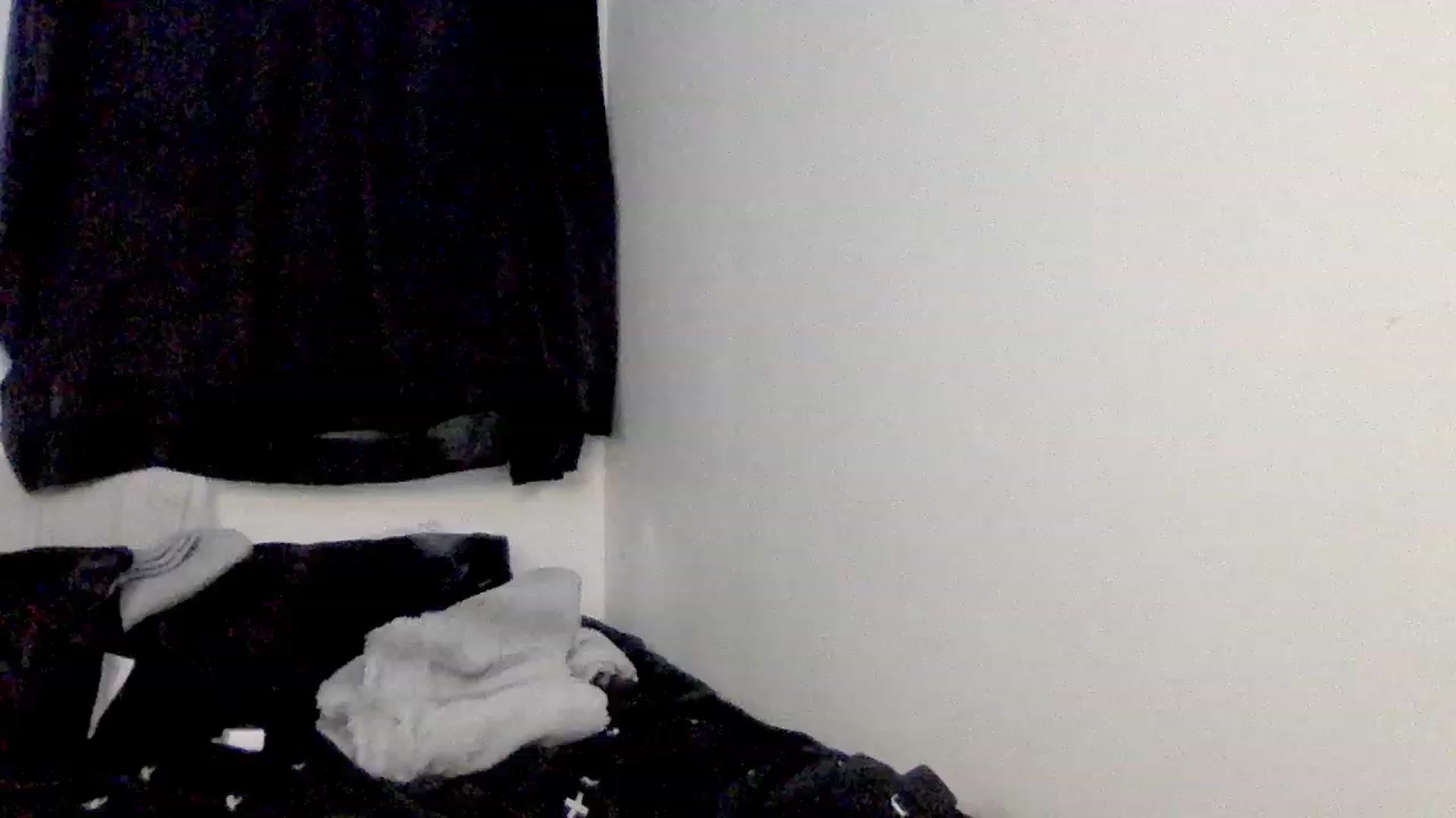 Gallery image thumbnail from ItsRavenRoses's myfreecams stream on, 01/01/2024, 18:39 image 16 of 20