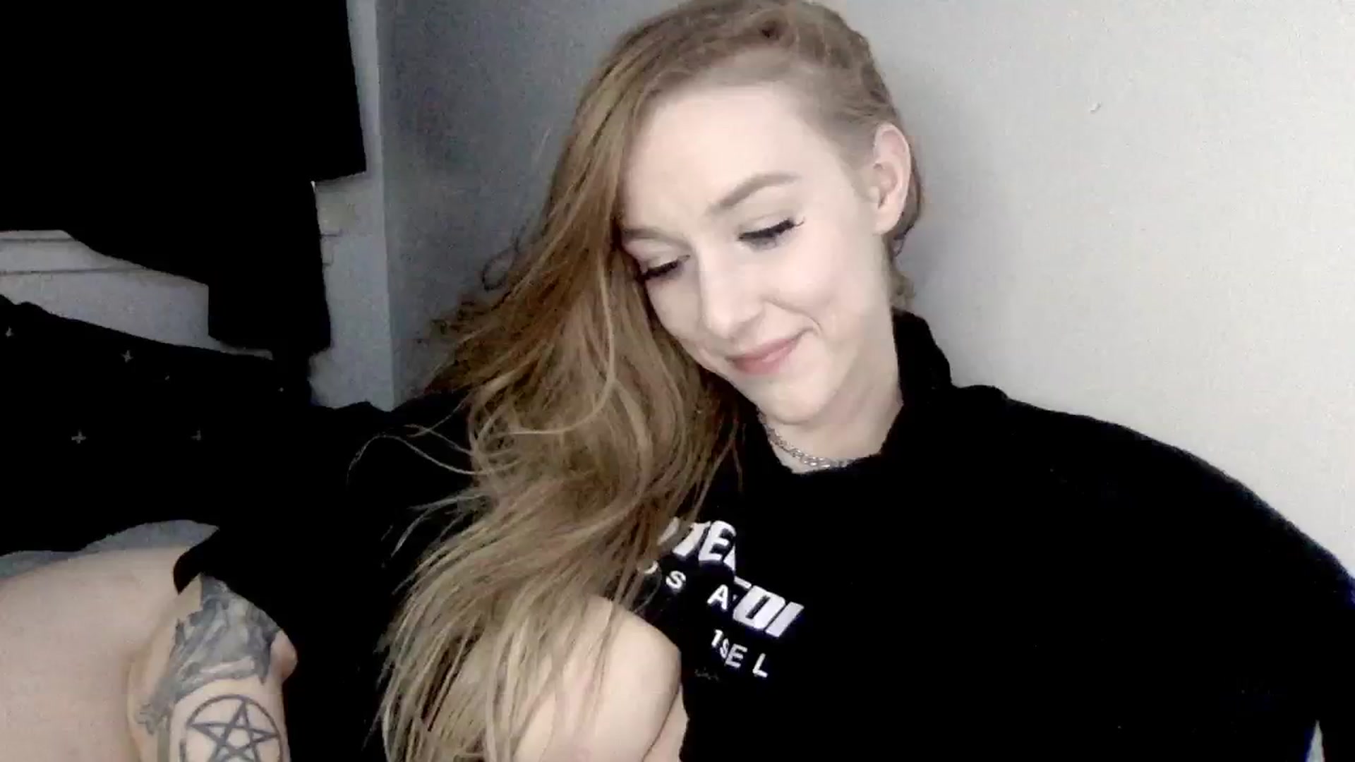 Gallery image thumbnail from ItsRavenRoses's myfreecams stream on, 02/07/2024, 18:34 image 19 of 20