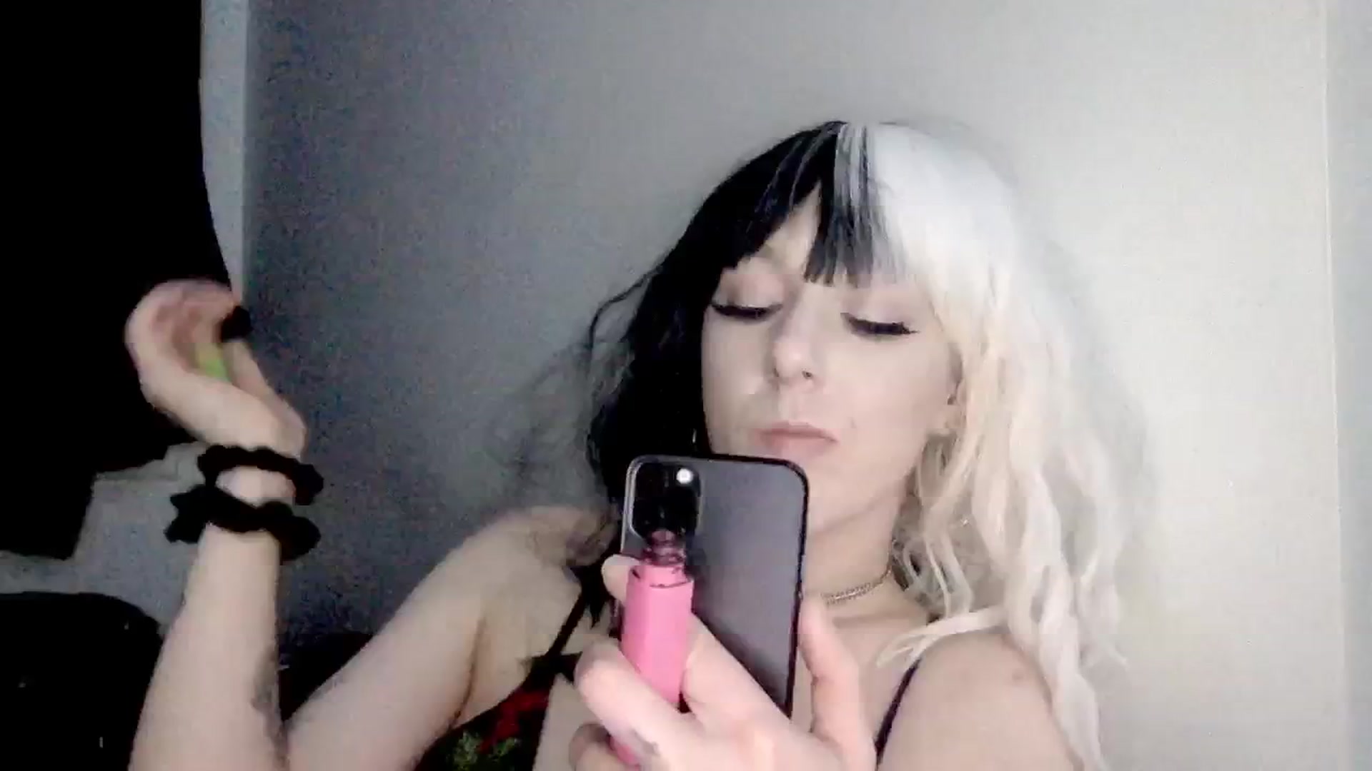 Gallery image thumbnail from ItsRavenRoses's myfreecams stream on, 02/09/2024, 12:10 image 3 of 20
