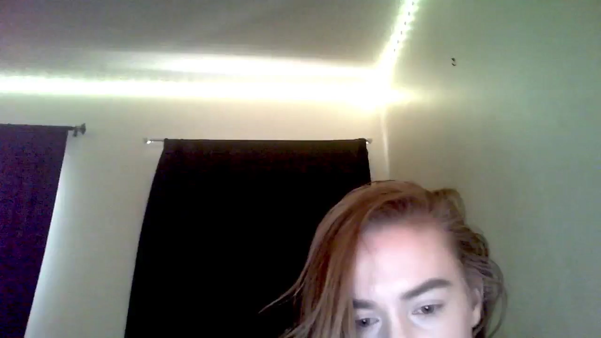 Gallery image thumbnail from ItsRavenRoses's myfreecams stream on, 02/28/2024, 19:55 image 14 of 20