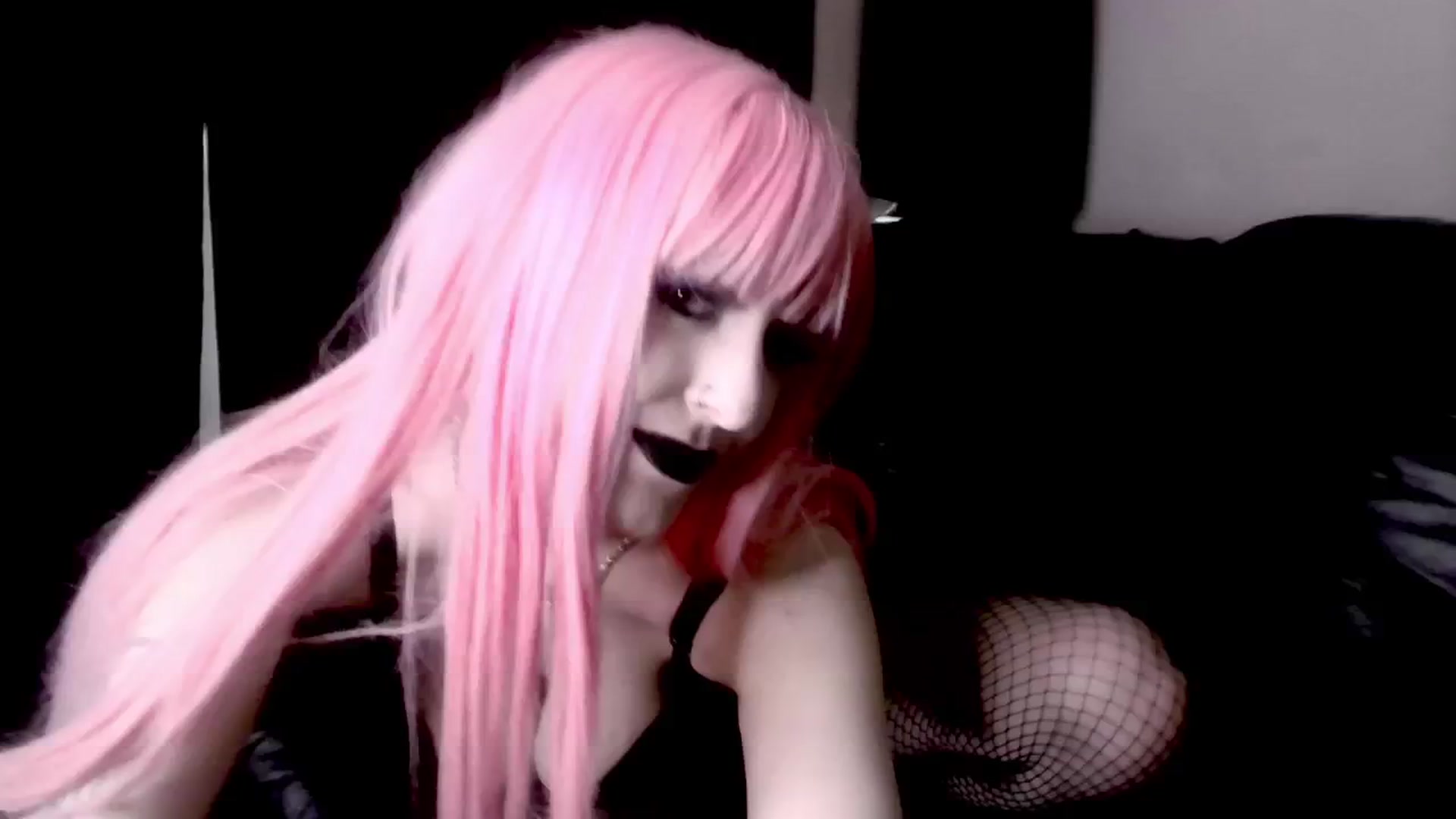 Gallery image thumbnail from ItsRavenRoses's myfreecams stream on, 03/14/2024, 15:58 image 7 of 20