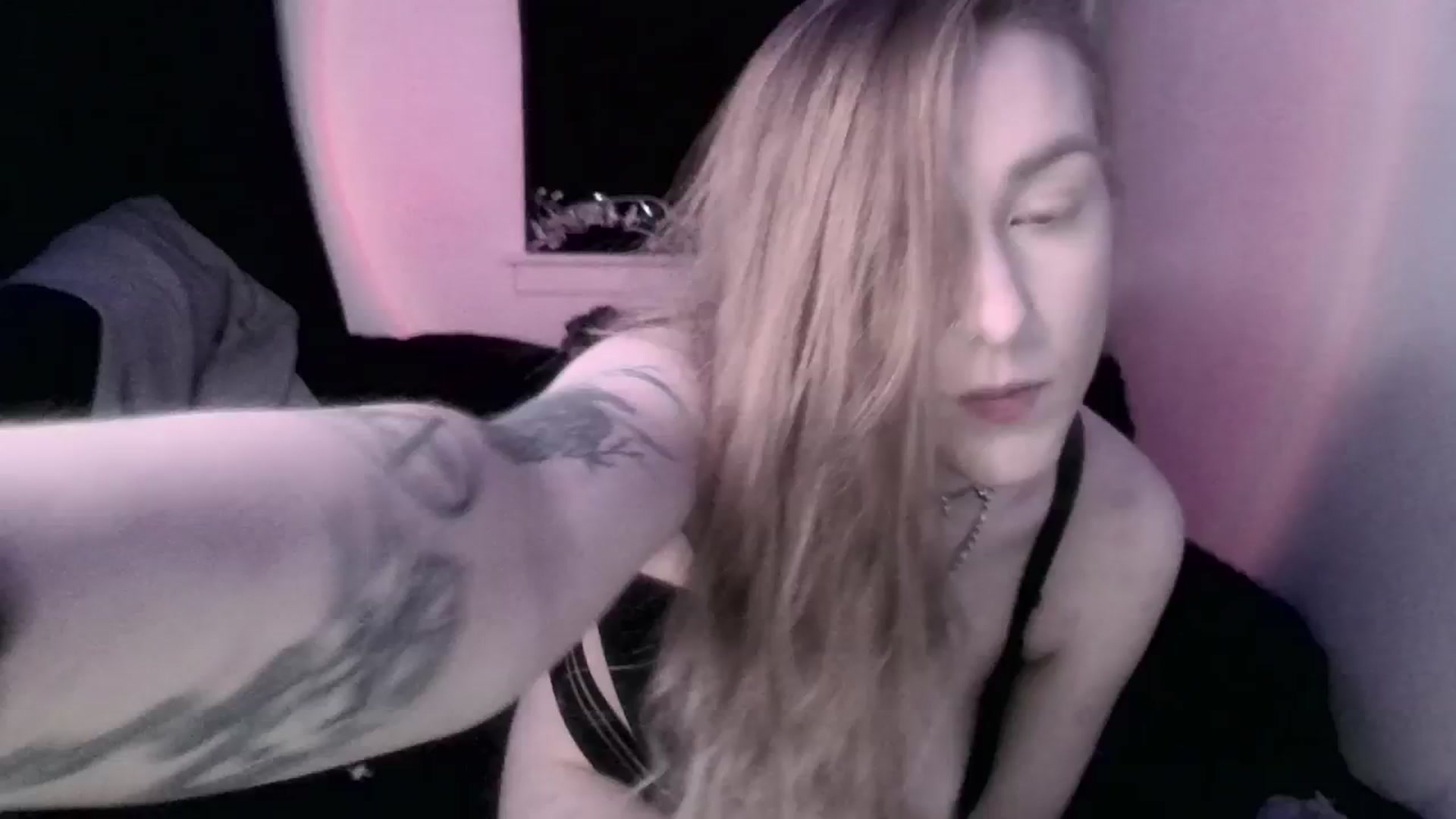 Gallery image thumbnail from ItsRavenRoses's myfreecams stream on, 03/20/2024, 15:59 image 14 of 20
