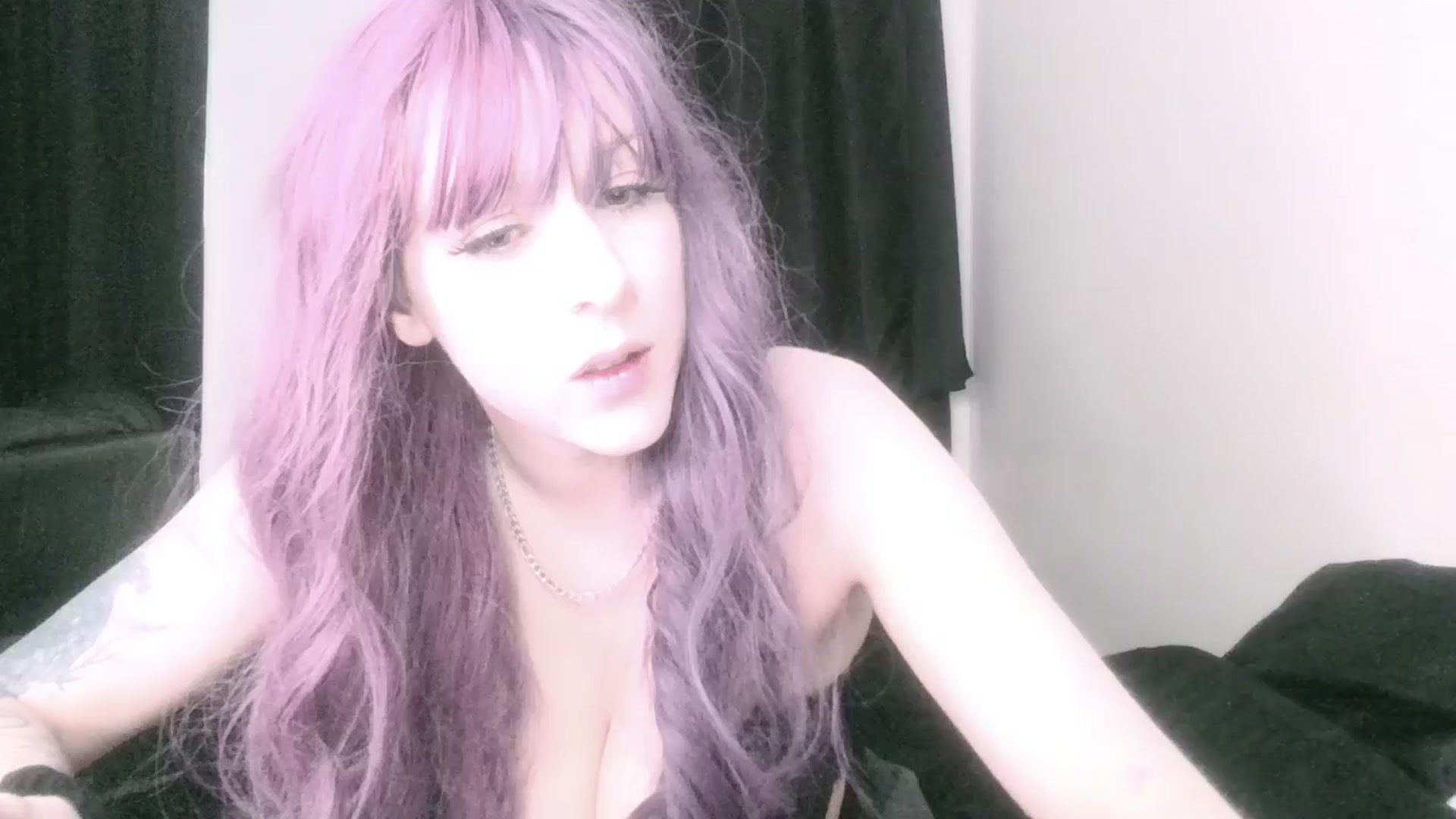 Gallery image thumbnail from ItsRavenRoses's myfreecams stream on, 03/29/2024, 14:41 image 17 of 20