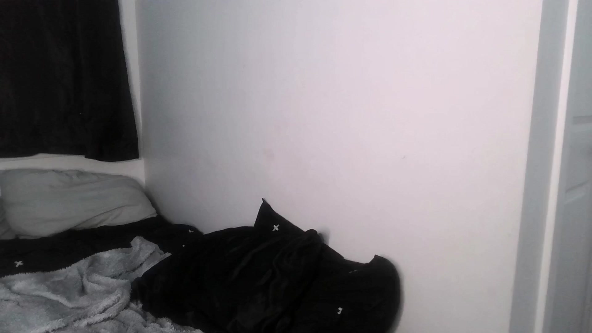 Gallery image thumbnail from ItsRavenRoses's myfreecams stream on, 05/03/2024, 07:54 image 11 of 20