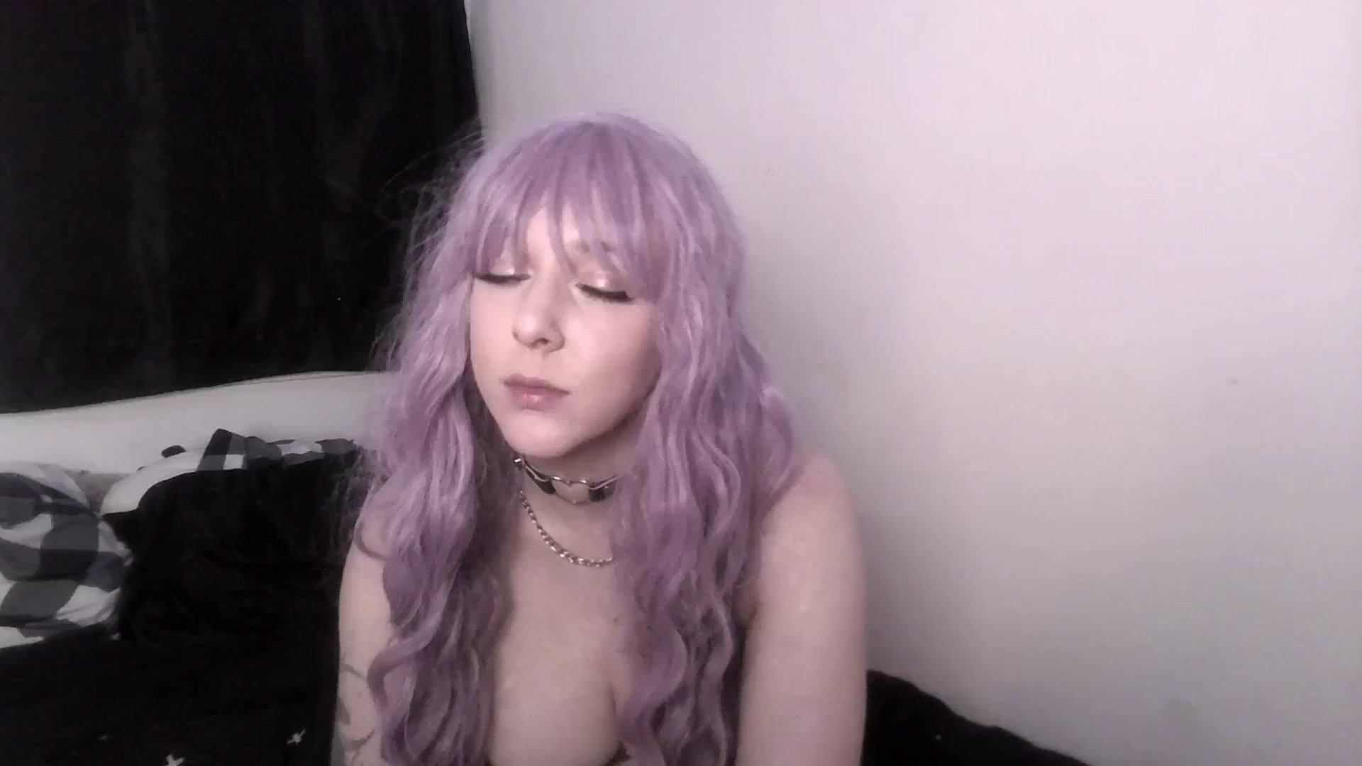 Gallery image thumbnail from ItsRavenRoses's myfreecams stream on, 05/30/2024, 24:01 image 7 of 20