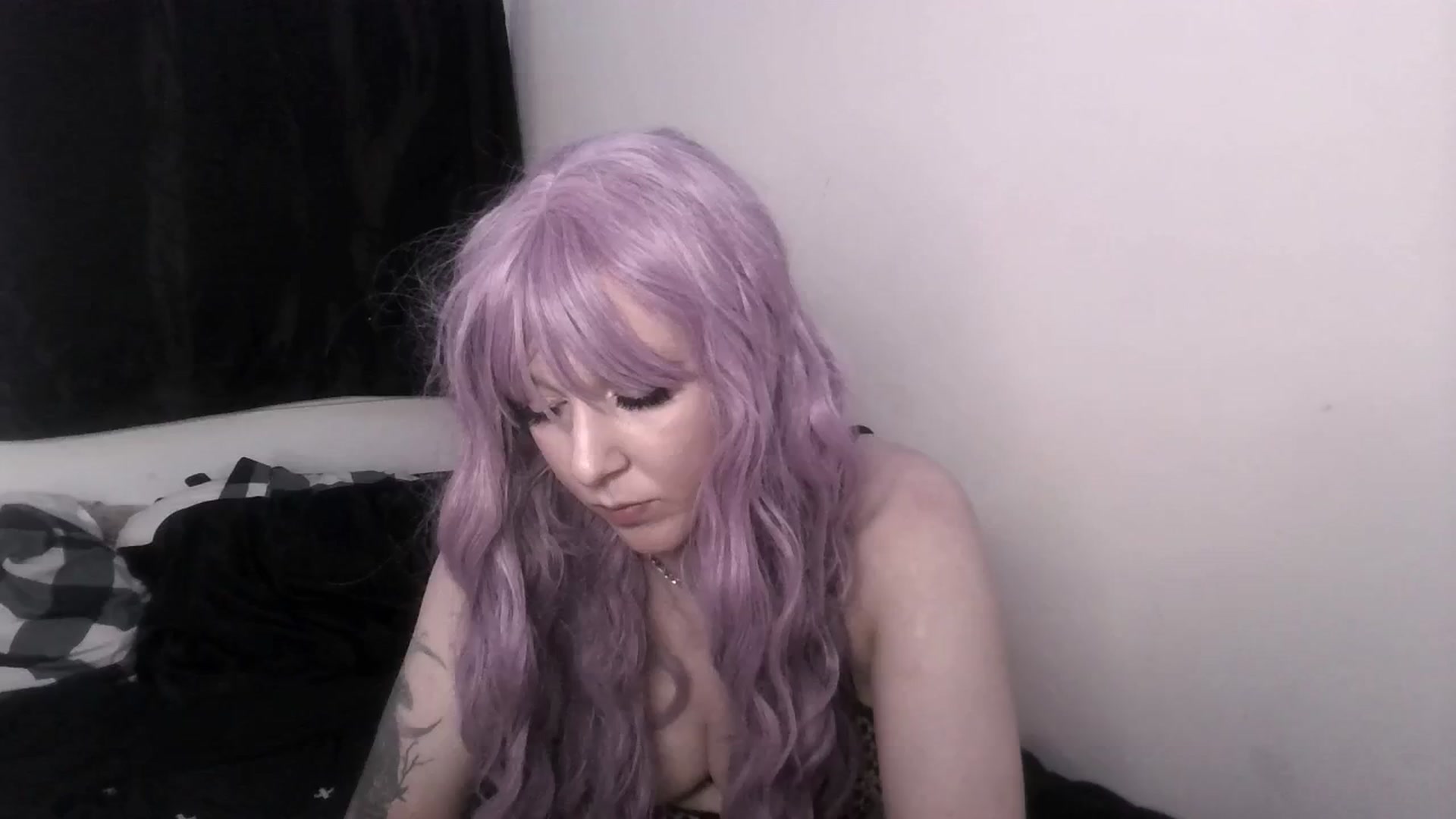 Gallery image thumbnail from ItsRavenRoses's myfreecams stream on, 05/30/2024, 24:01 image 2 of 20