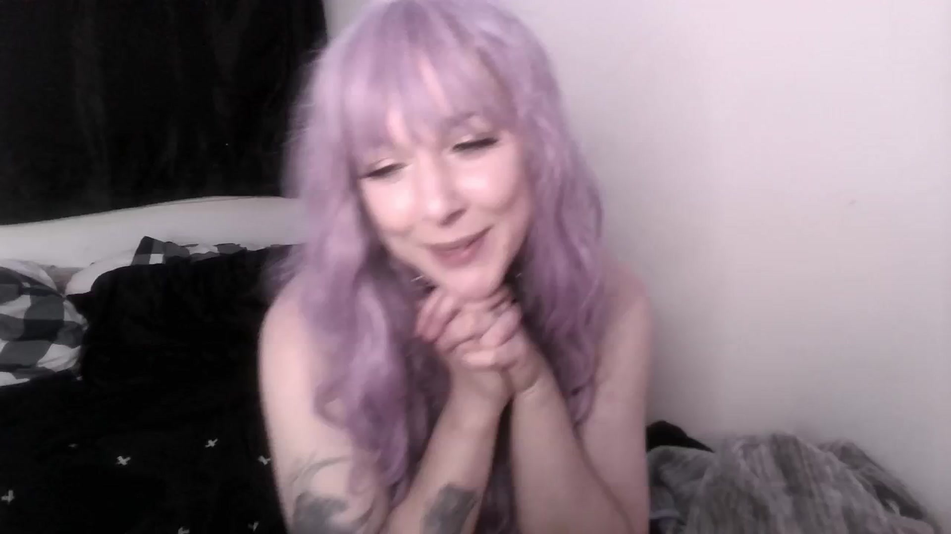 Gallery image thumbnail from ItsRavenRoses's myfreecams stream on, 05/30/2024, 24:01 image 16 of 20
