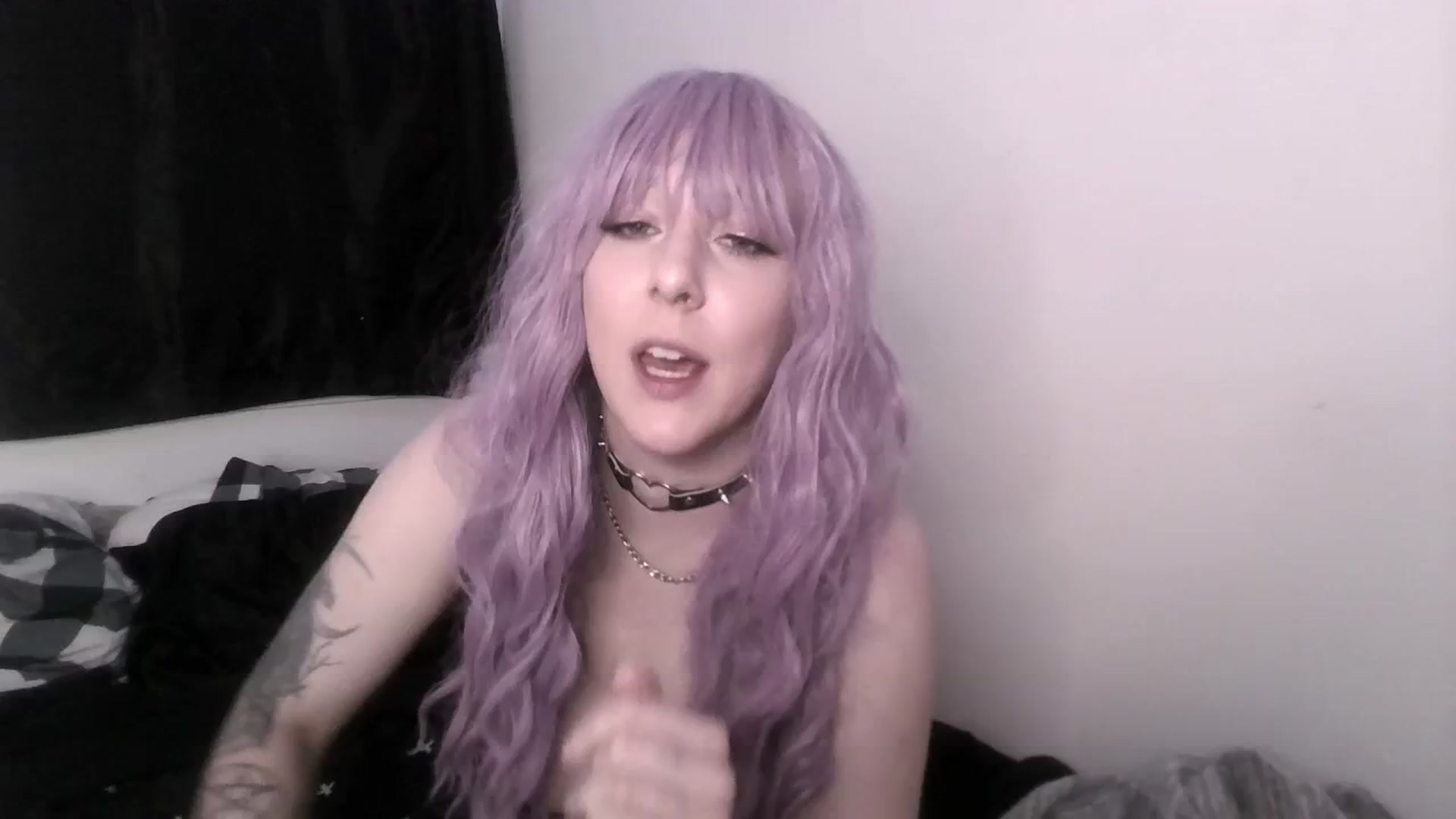 Gallery image thumbnail from ItsRavenRoses's myfreecams stream on, 05/30/2024, 24:01 image 12 of 20