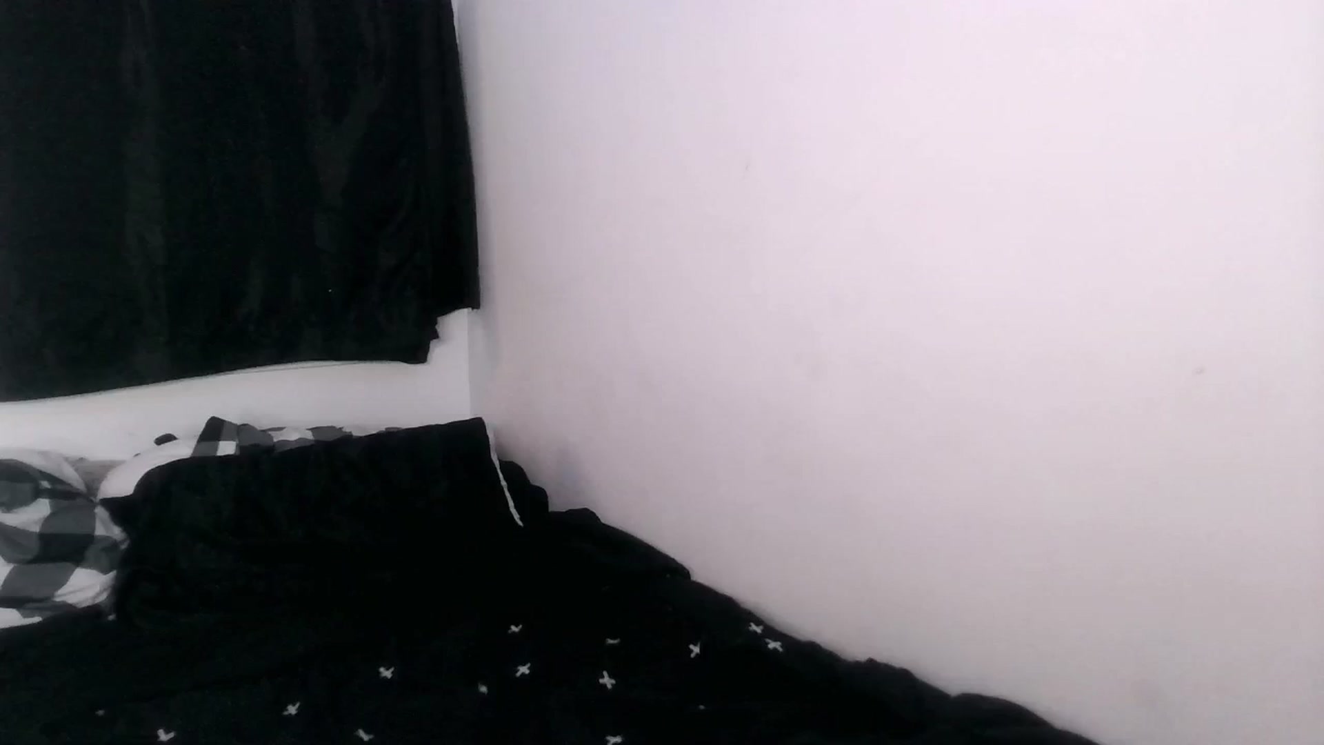 Gallery image thumbnail from ItsRavenRoses's myfreecams stream on, 05/30/2024, 24:01 image 9 of 20