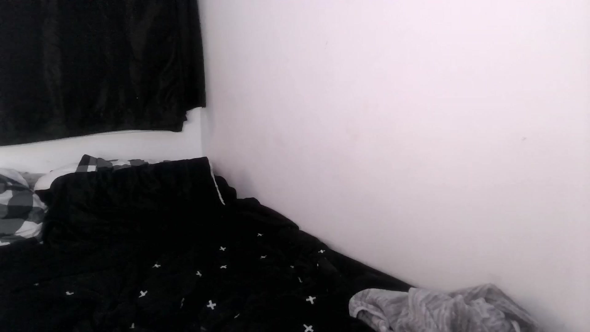 Gallery image thumbnail from ItsRavenRoses's myfreecams stream on, 05/30/2024, 24:20 image 10 of 20