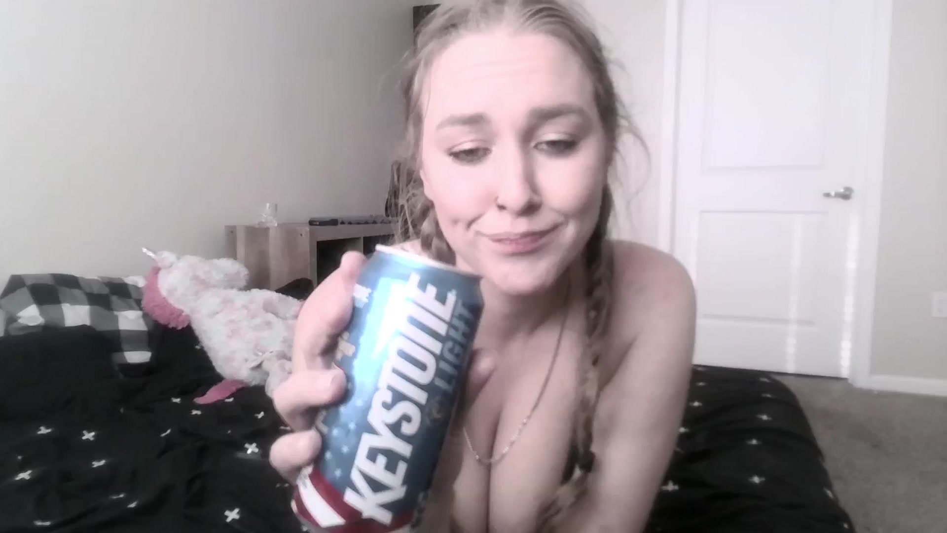 Gallery image thumbnail from ItsRavenRoses's myfreecams stream on, 06/21/2024, 01:30 image 11 of 20
