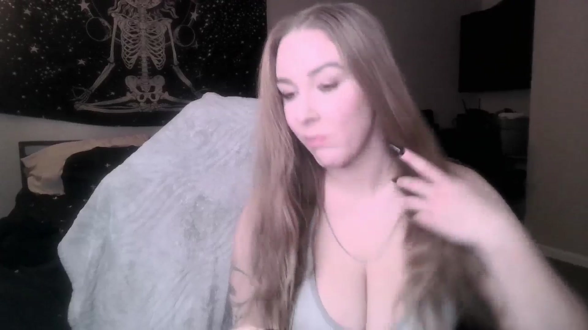 Gallery image thumbnail from ItsRavenRoses's myfreecams stream on, 12/01/2024, 14:10 image 13 of 20