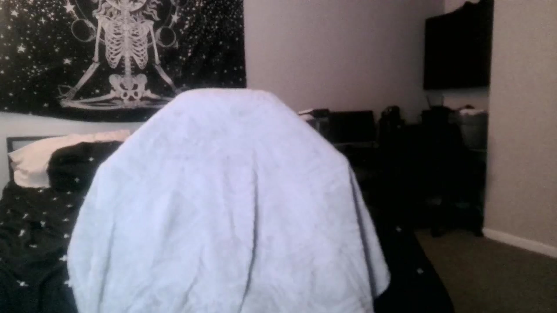 Gallery image thumbnail from ItsRavenRoses's myfreecams stream on, 12/01/2024, 14:10 image 10 of 20