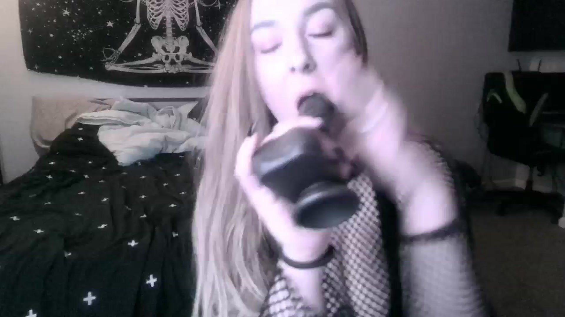 Gallery image thumbnail from ItsRavenRoses's myfreecams stream on, 12/03/2024, 10:34 image 14 of 20