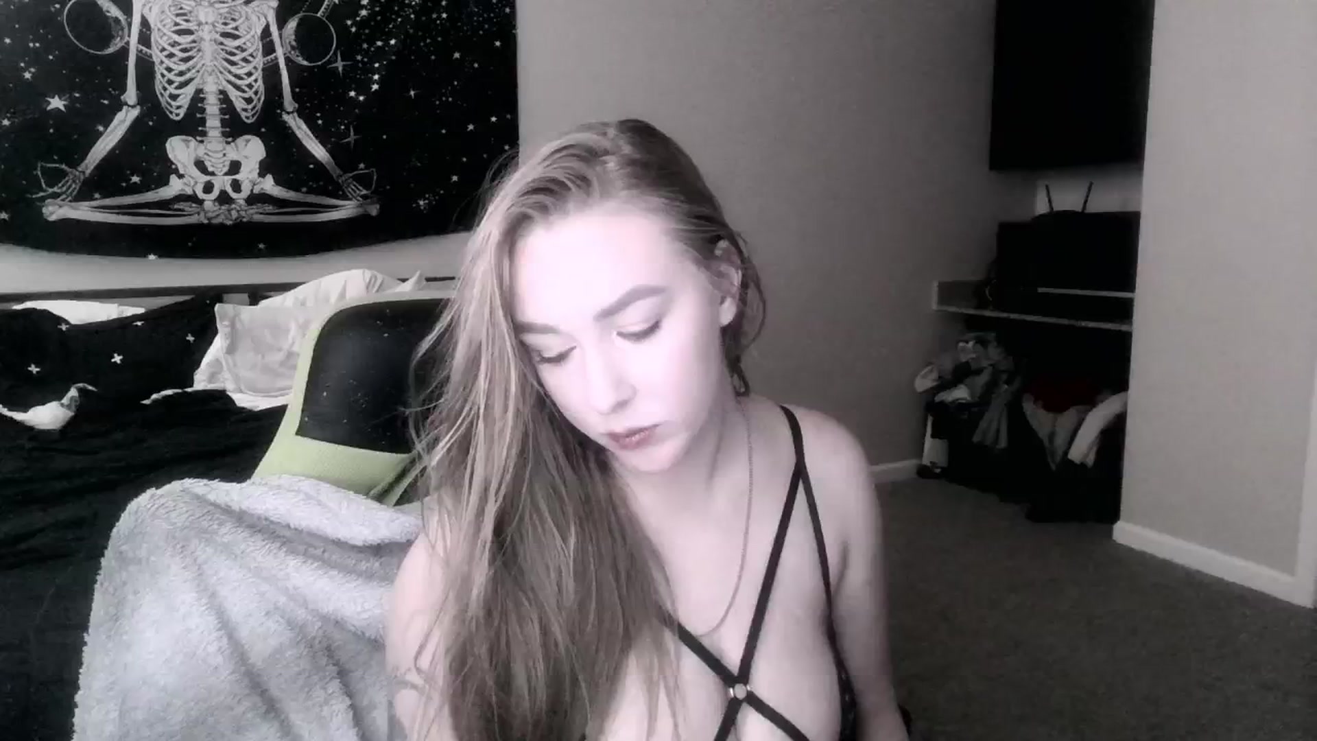 Gallery image thumbnail from ItsRavenRoses's myfreecams stream on, 01/28/2025, 10:14 image 1 of 20