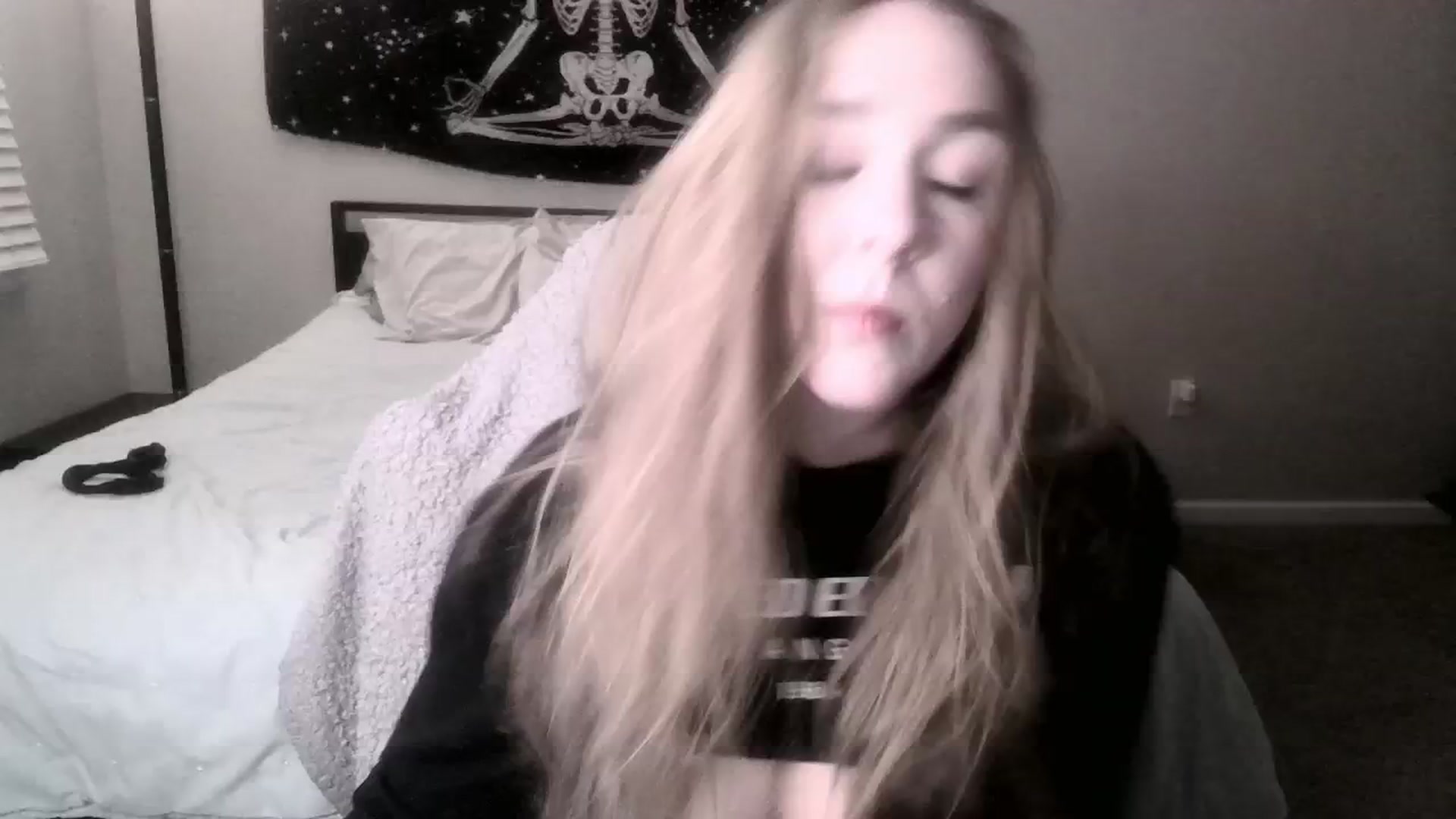 Gallery image thumbnail from ItsRavenRoses's myfreecams stream on, 01/30/2025, 10:00 image 20 of 20