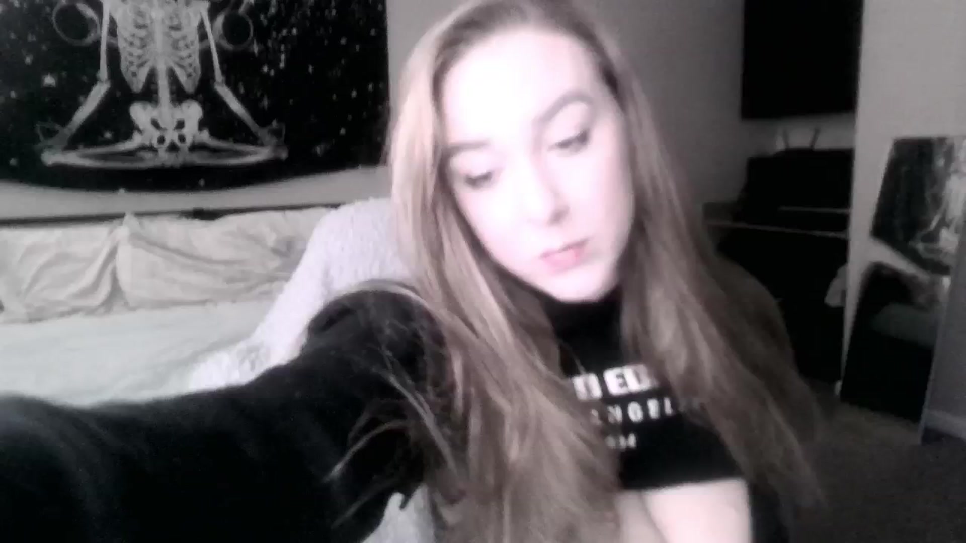 Gallery image thumbnail from ItsRavenRoses's myfreecams stream on, 01/30/2025, 10:00 image 13 of 20