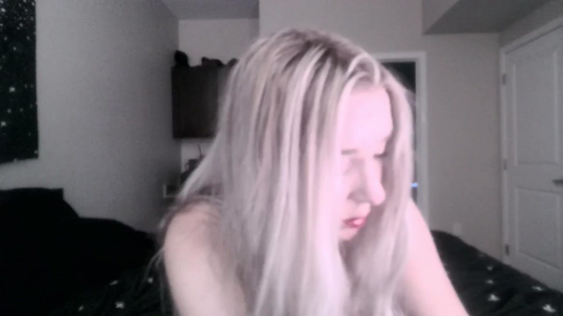 Gallery image thumbnail from ItsRavenRoses's myfreecams stream on, 05/19/2025, 04:14 image 8 of 20