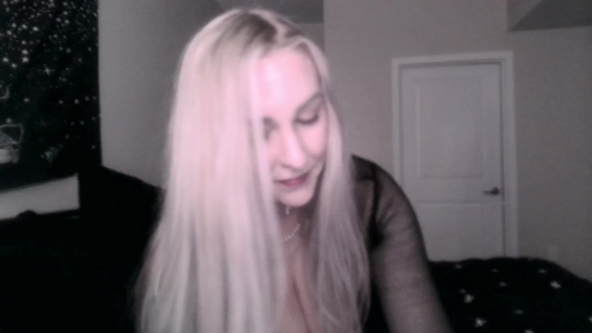 Gallery image thumbnail from ItsRavenRoses's myfreecams stream on, 05/25/2025, 06:38 image 8 of 20