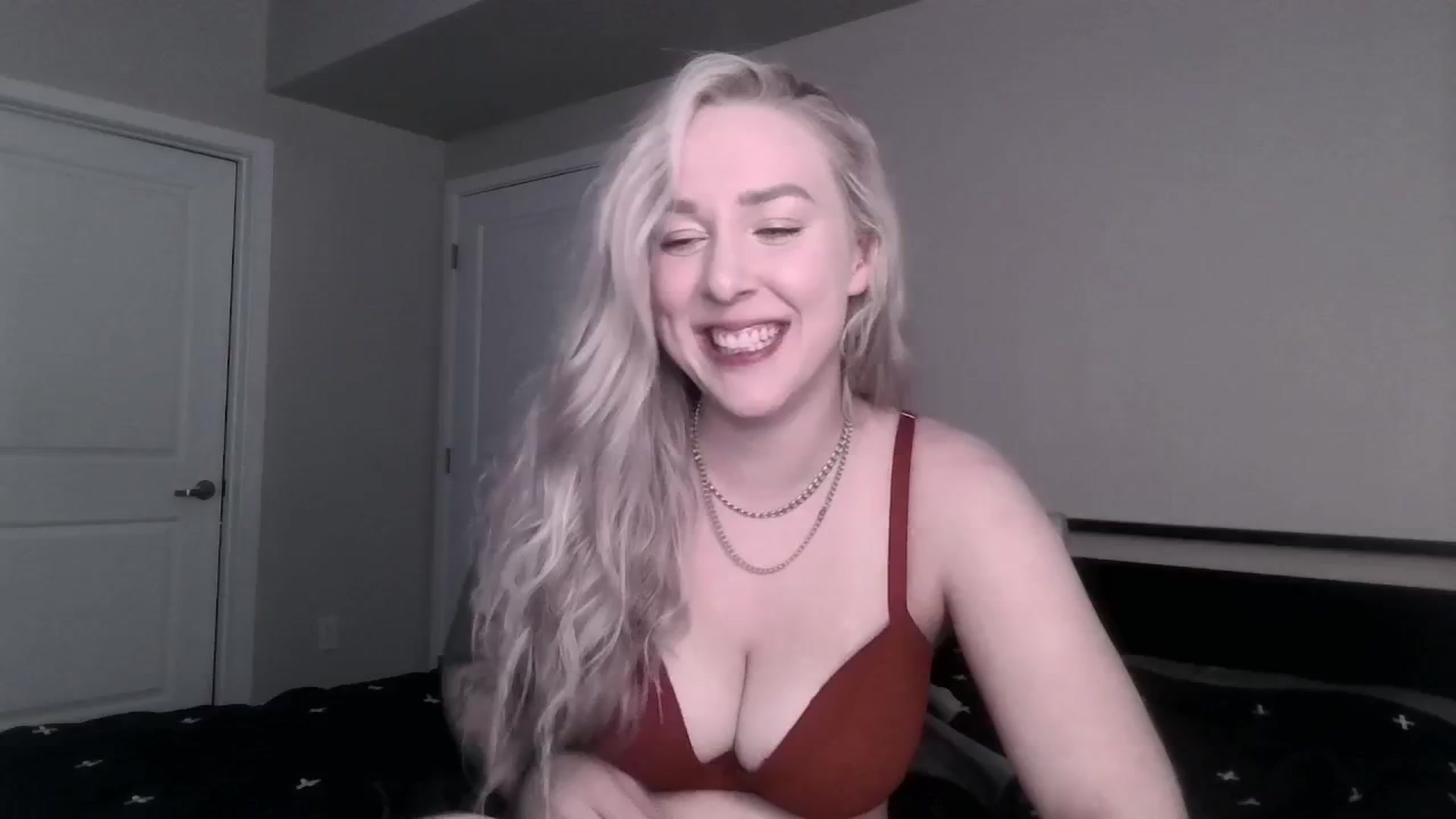 Gallery image thumbnail from ItsRavenRoses's myfreecams stream on, 06/05/2025, 05:19 image 12 of 20