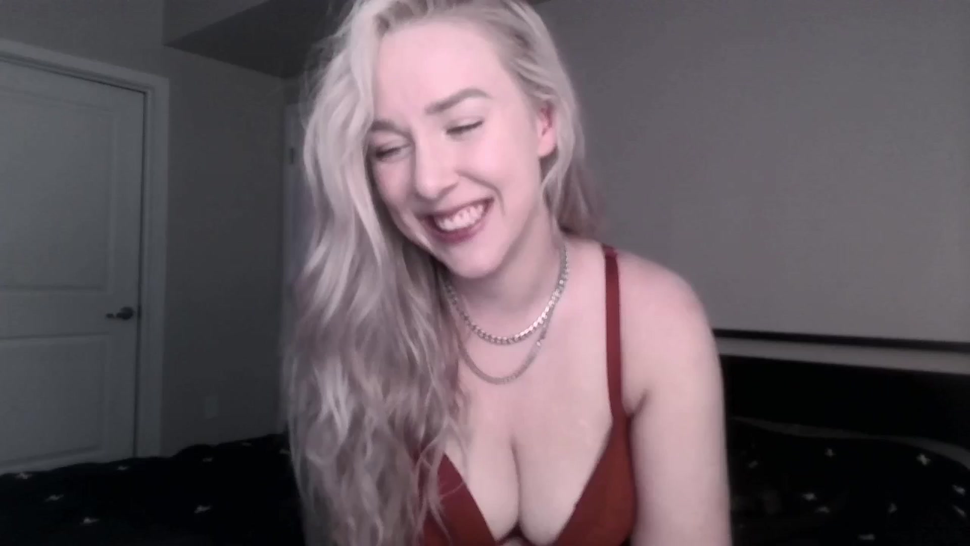 Gallery image thumbnail from ItsRavenRoses's myfreecams stream on, 06/05/2025, 05:19 image 9 of 20