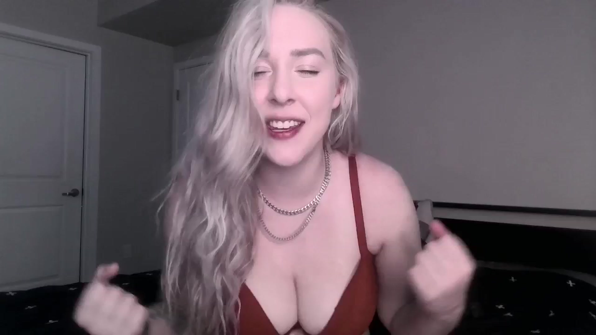 Gallery image thumbnail from ItsRavenRoses's myfreecams stream on, 06/05/2025, 05:19 image 8 of 20