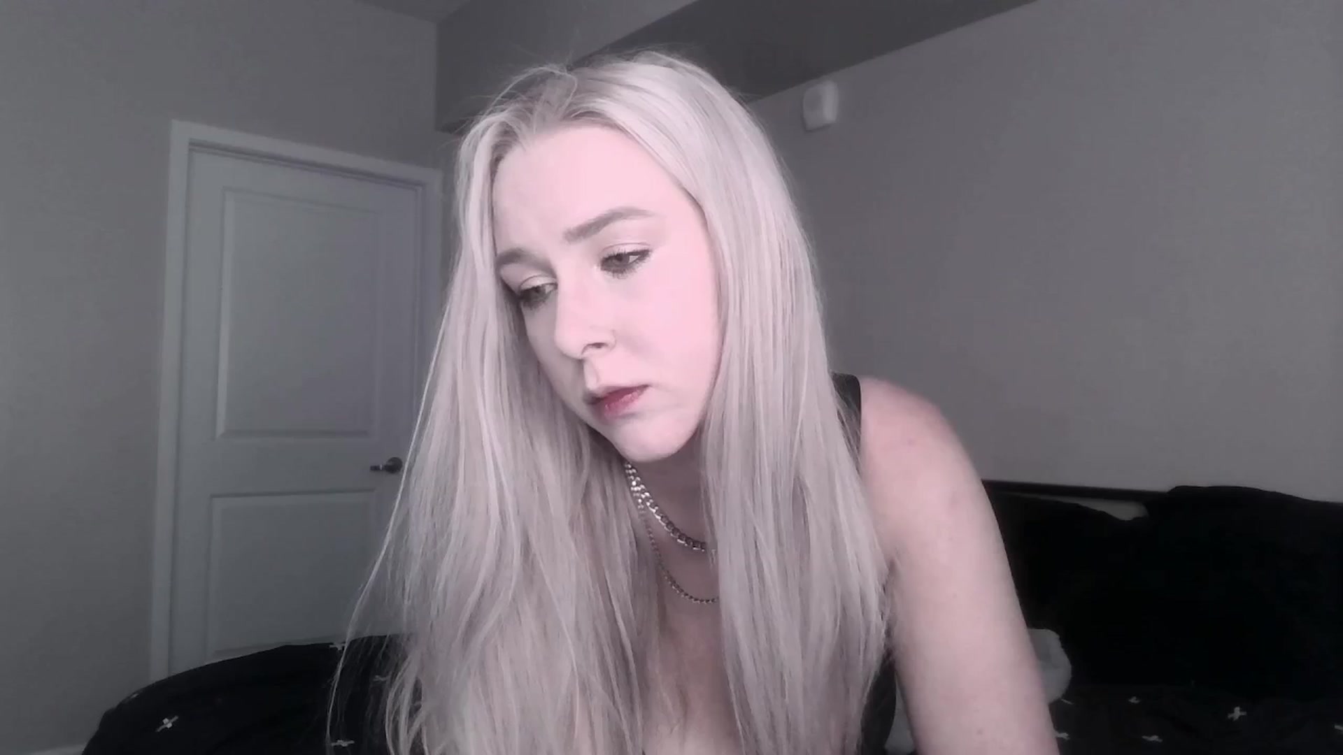 Gallery image thumbnail from ItsRavenRoses's myfreecams stream on, 06/13/2025, 01:22 image 3 of 20