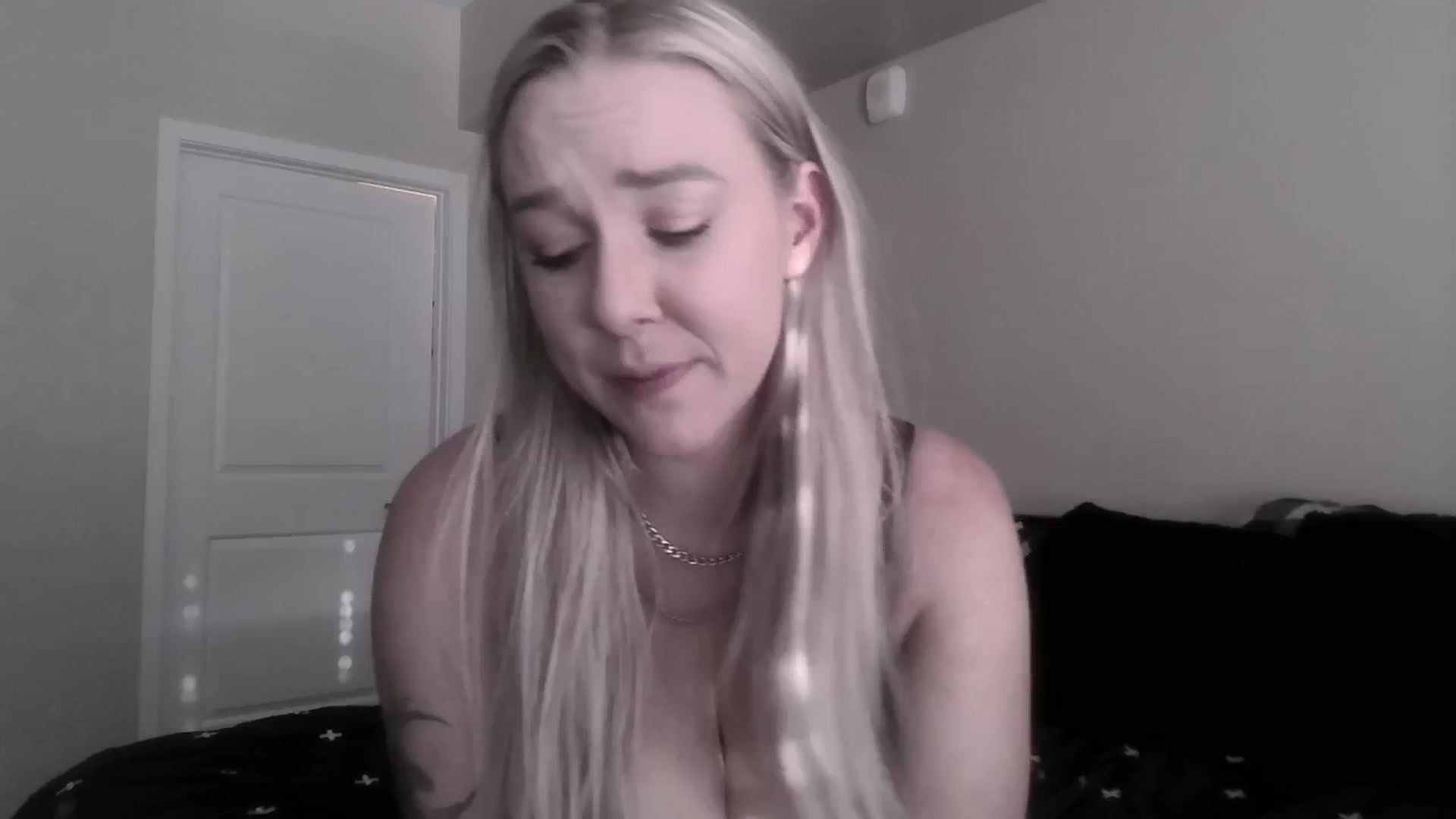 Gallery image thumbnail from ItsRavenRoses's myfreecams stream on, 06/20/2025, 01:24 image 3 of 20