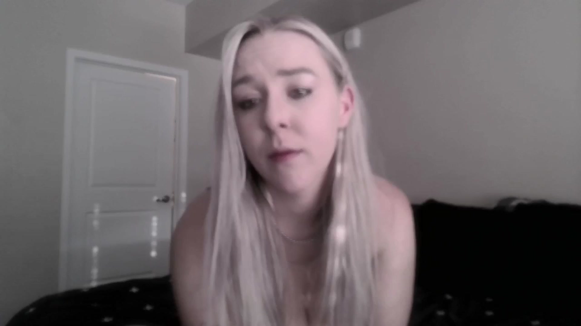 Gallery image thumbnail from ItsRavenRoses's myfreecams stream on, 06/20/2025, 01:24 image 19 of 20
