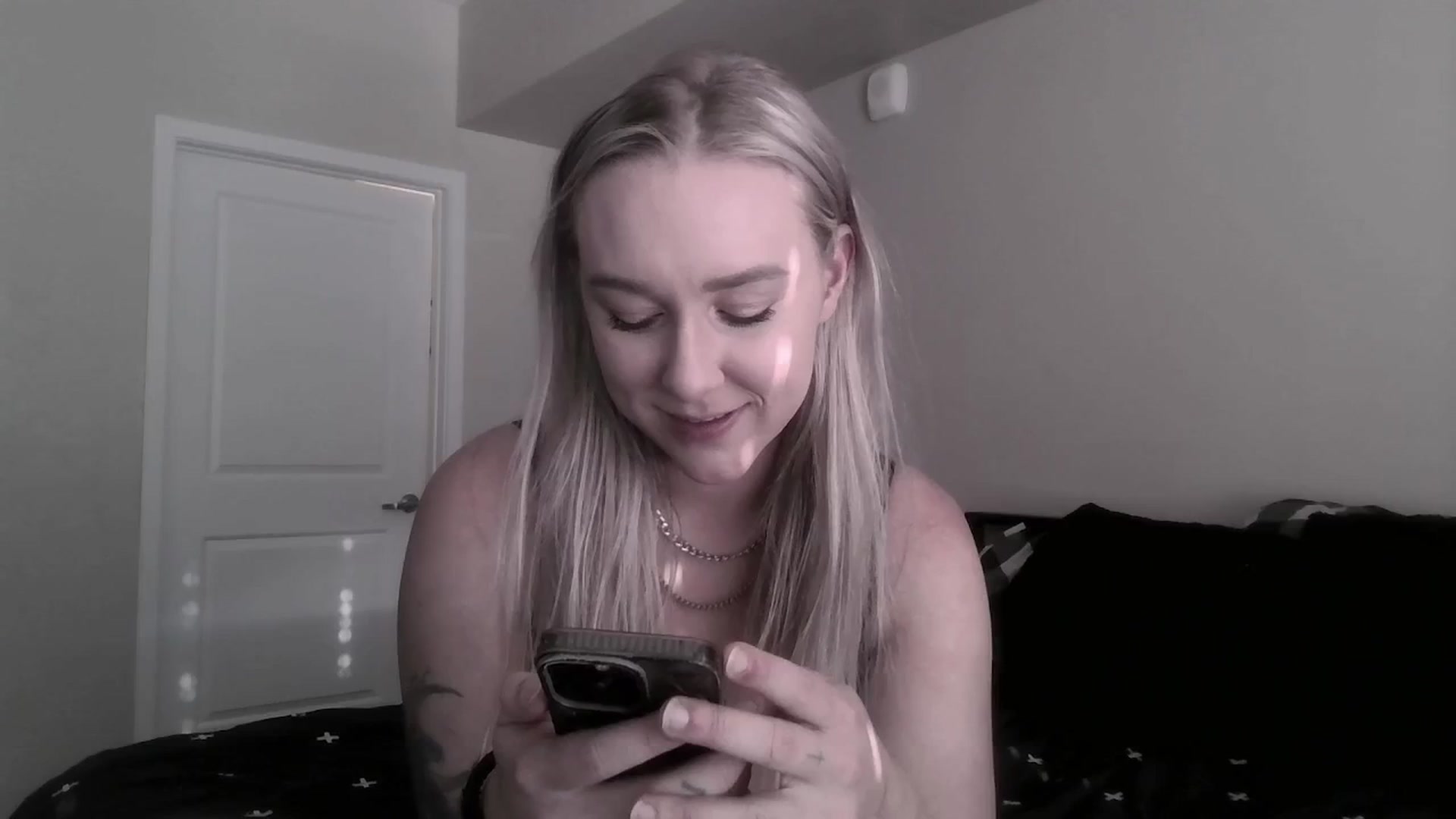 Gallery image thumbnail from ItsRavenRoses's myfreecams stream on, 06/20/2025, 01:24 image 4 of 20