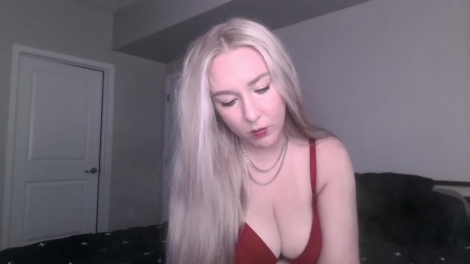 Gallery image thumbnail from ItsRavenRoses's myfreecams stream on, 06/25/2025, 03:49 image 5 of 20