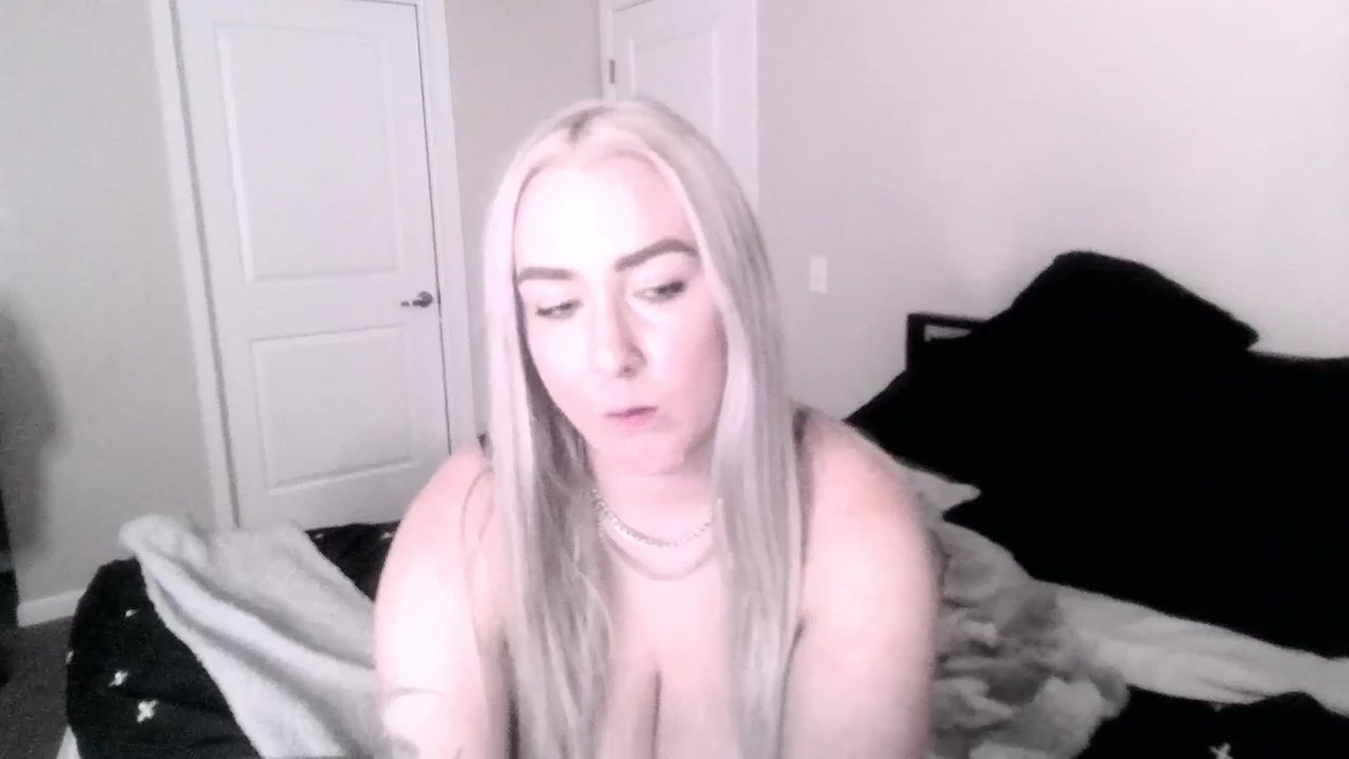 Gallery image thumbnail from ItsRavenRoses's myfreecams stream on, 08/23/2025, 11:54 image 12 of 20