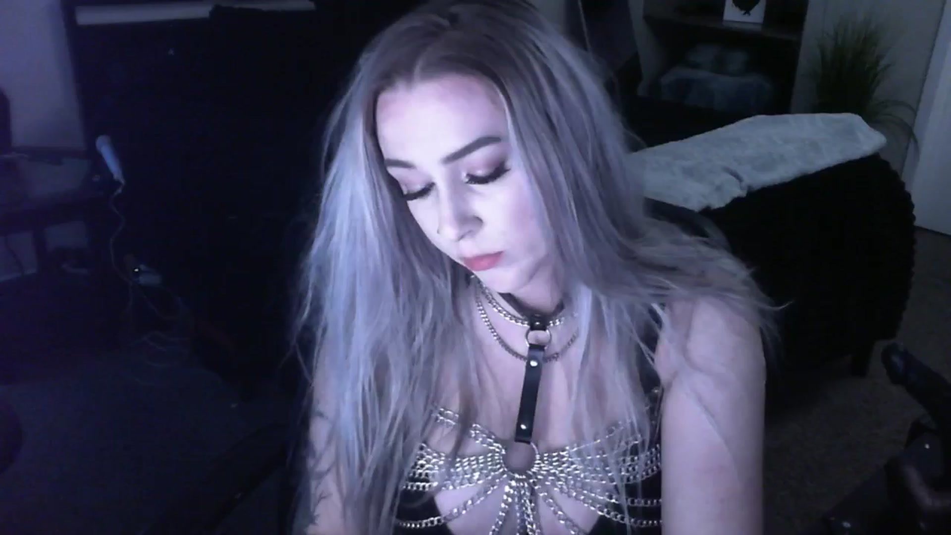 Gallery image thumbnail from ItsRavenRoses's myfreecams stream on, 03/23/2026, 10:06 image 18 of 20