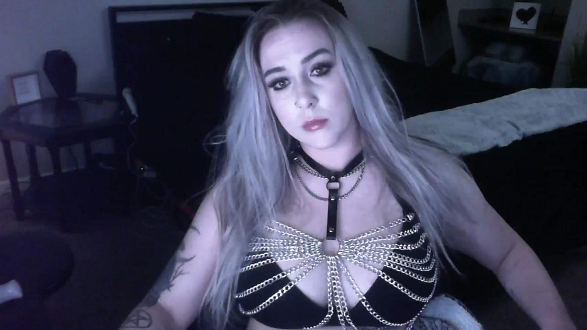 Gallery image thumbnail from ItsRavenRoses's myfreecams stream on, 03/23/2026, 10:06 image 6 of 20