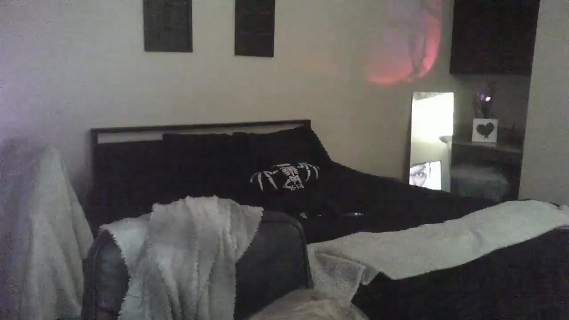 Gallery image thumbnail from ItsRavenRoses's myfreecams stream on, 04/04/2026, 12:38 image 9 of 20