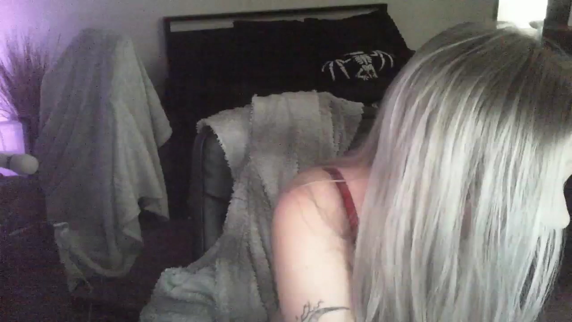 Gallery image thumbnail from ItsRavenRoses's myfreecams stream on, 04/04/2026, 12:38 image 19 of 20