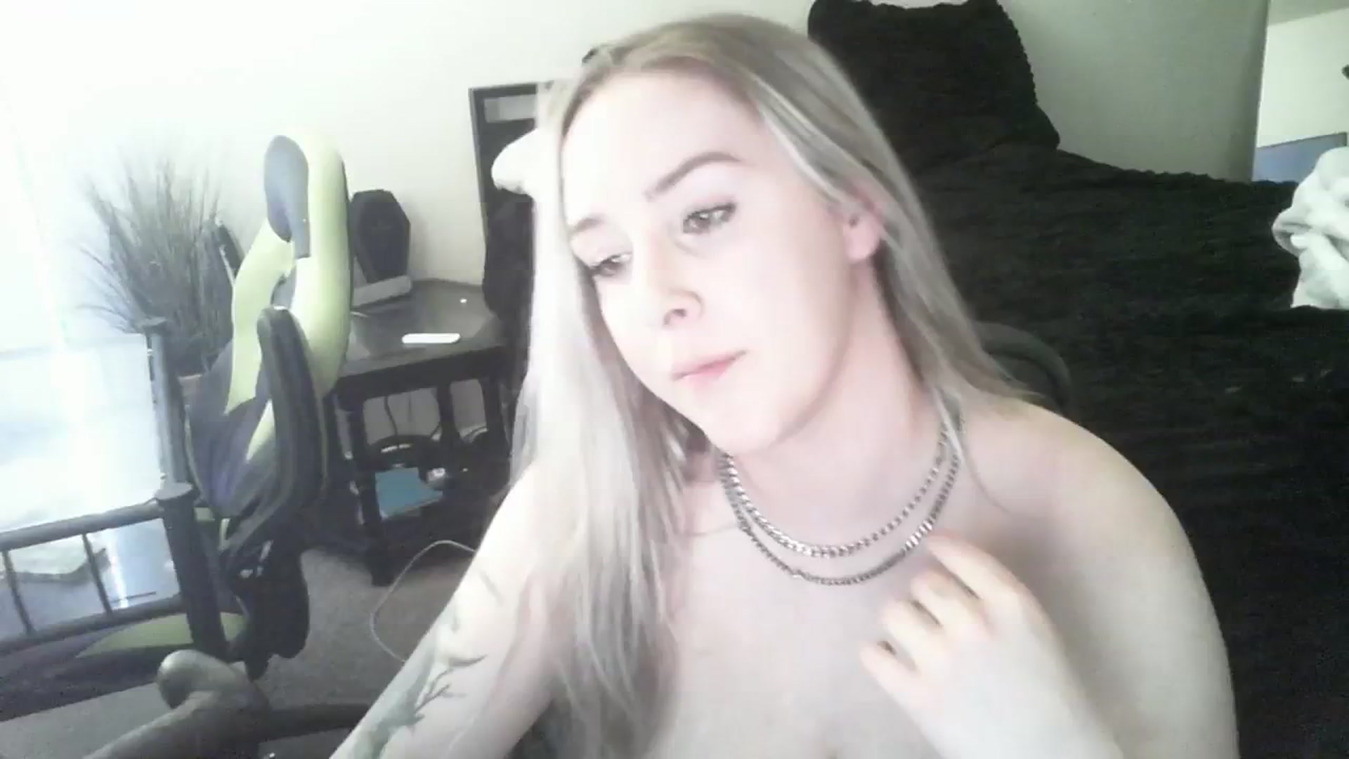 Gallery image thumbnail from ItsRavenRoses's myfreecams stream on, 04/12/2026, 01:39 image 15 of 20