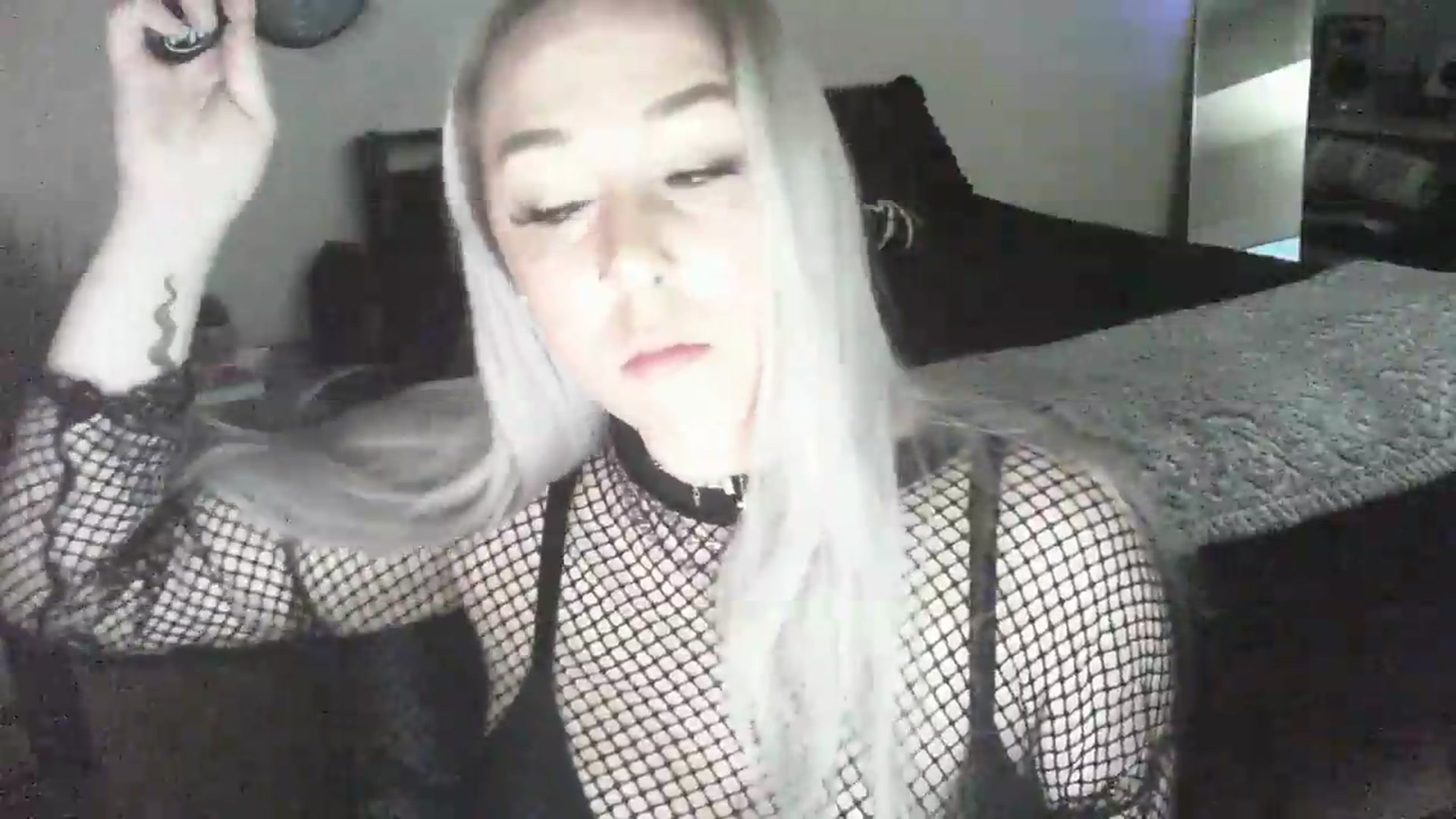 Gallery image thumbnail from ItsRavenRoses's myfreecams stream on, 04/27/2026, 07:42 image 6 of 20