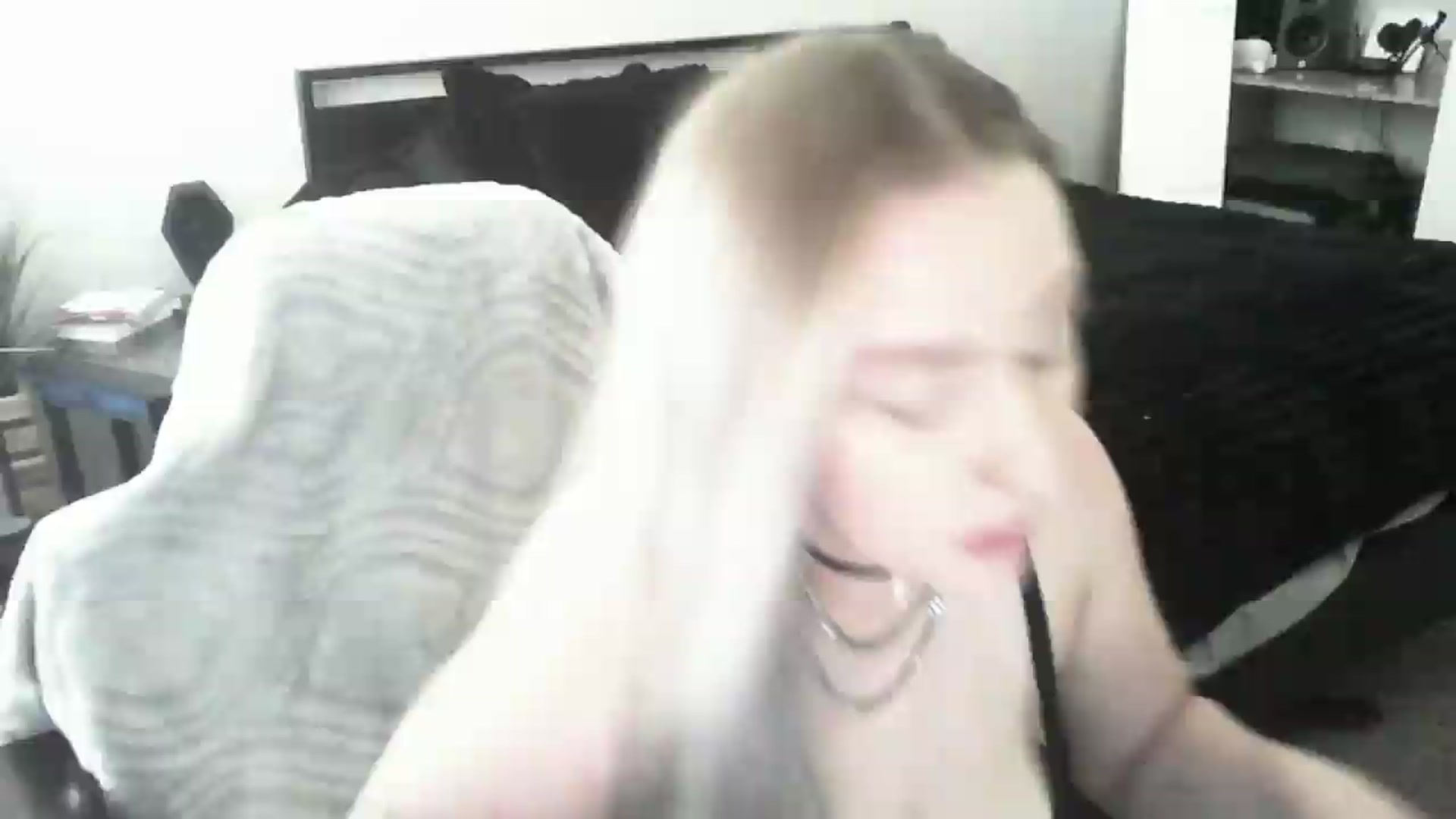 Gallery image thumbnail from ItsRavenRoses's myfreecams stream on, 05/24/2026, 01:47 image 11 of 20