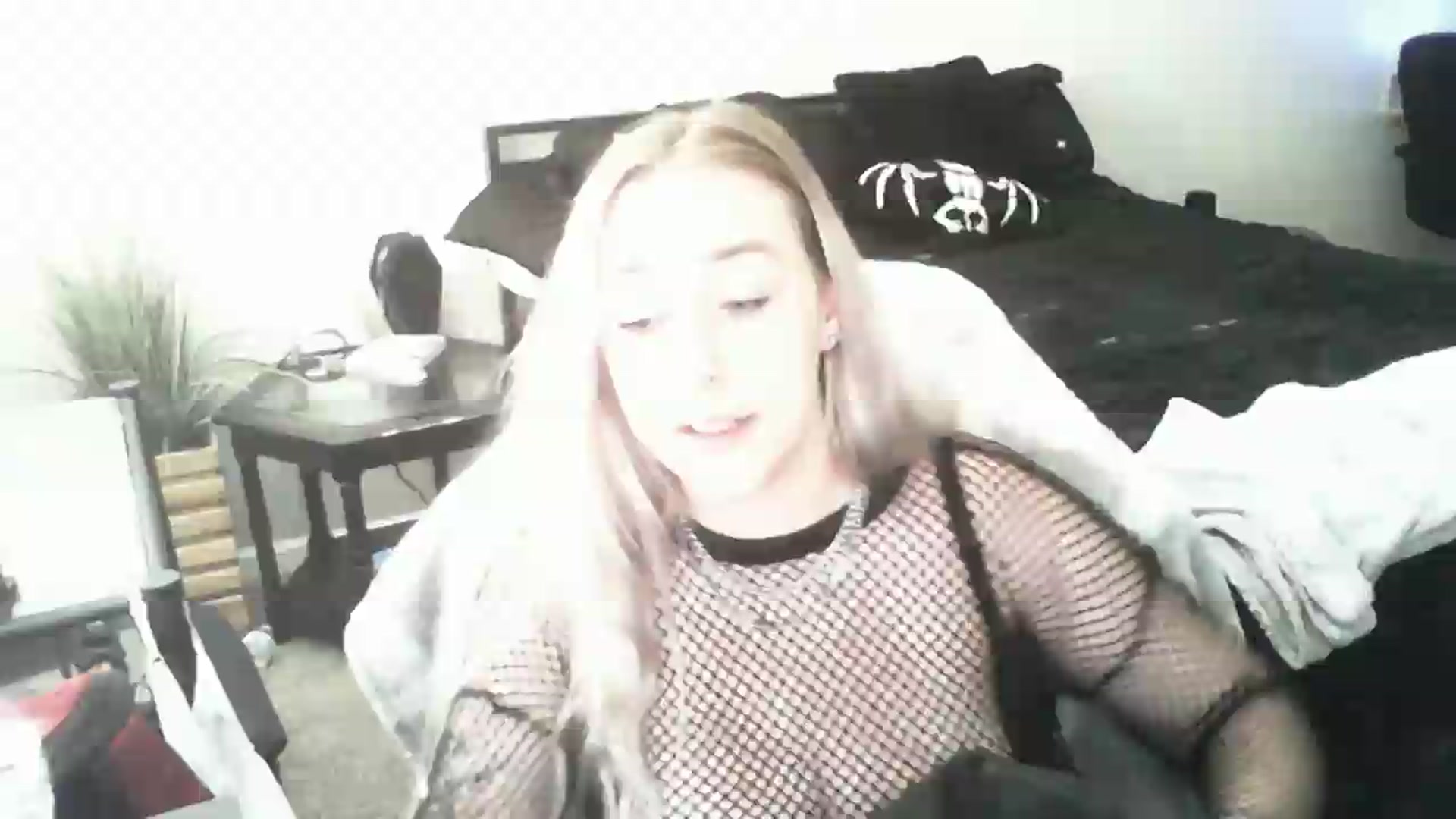 Gallery image thumbnail from ItsRavenRoses's myfreecams stream on, 06/14/2026, 24:00 image 3 of 20