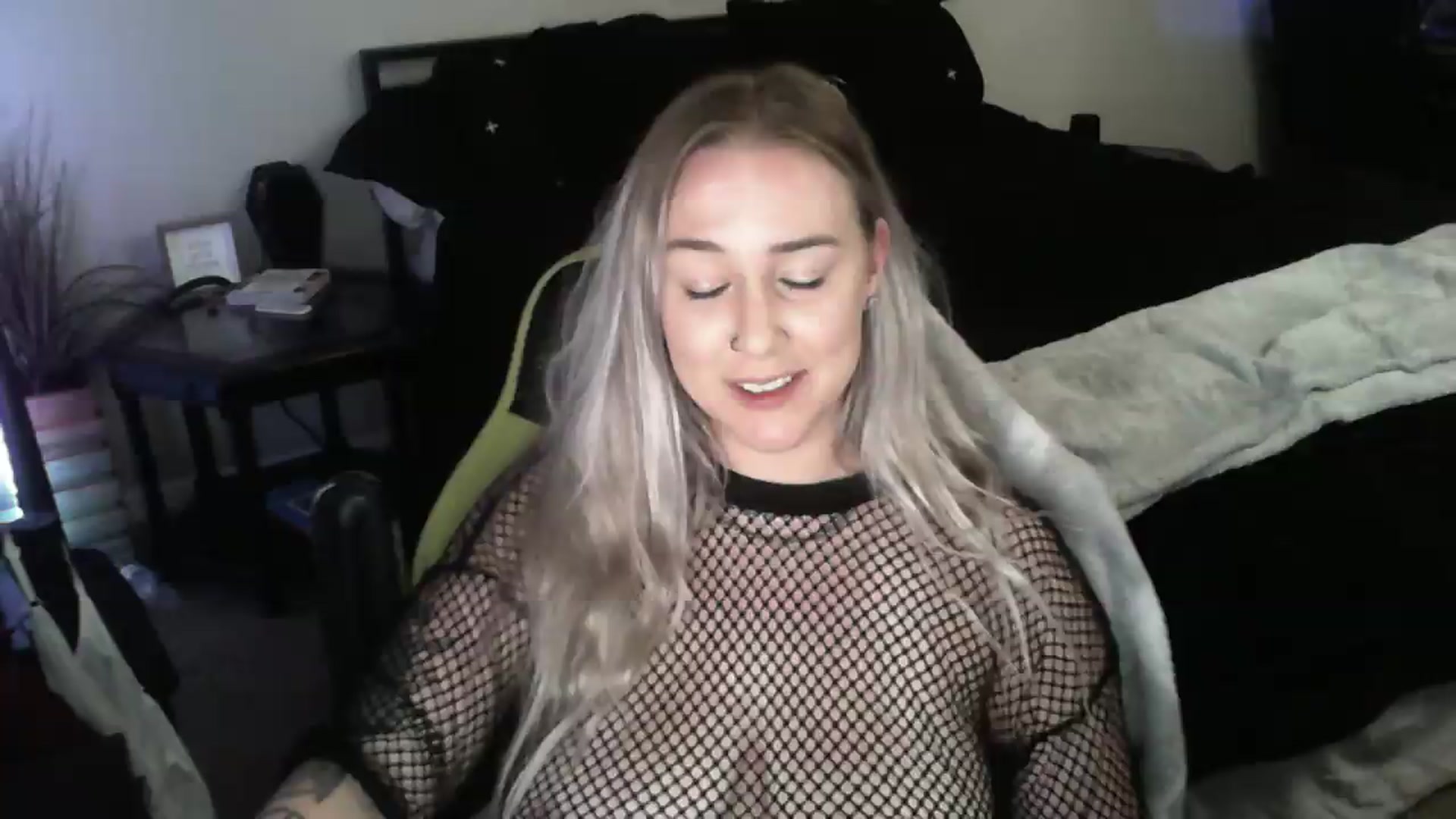 Gallery image thumbnail from ItsRavenRoses's myfreecams stream on, 06/14/2026, 05:13 image 8 of 20