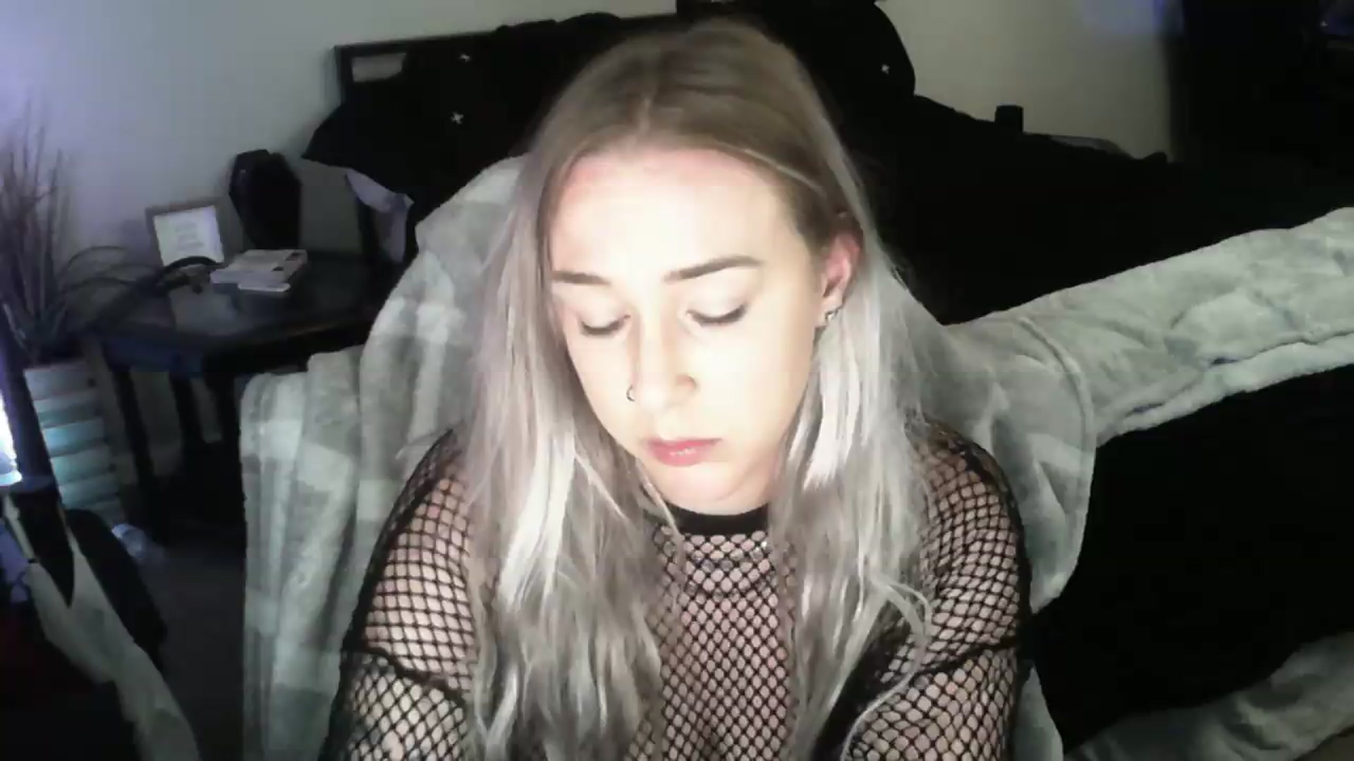 Gallery image thumbnail from ItsRavenRoses's myfreecams stream on, 06/14/2026, 05:13 image 14 of 20