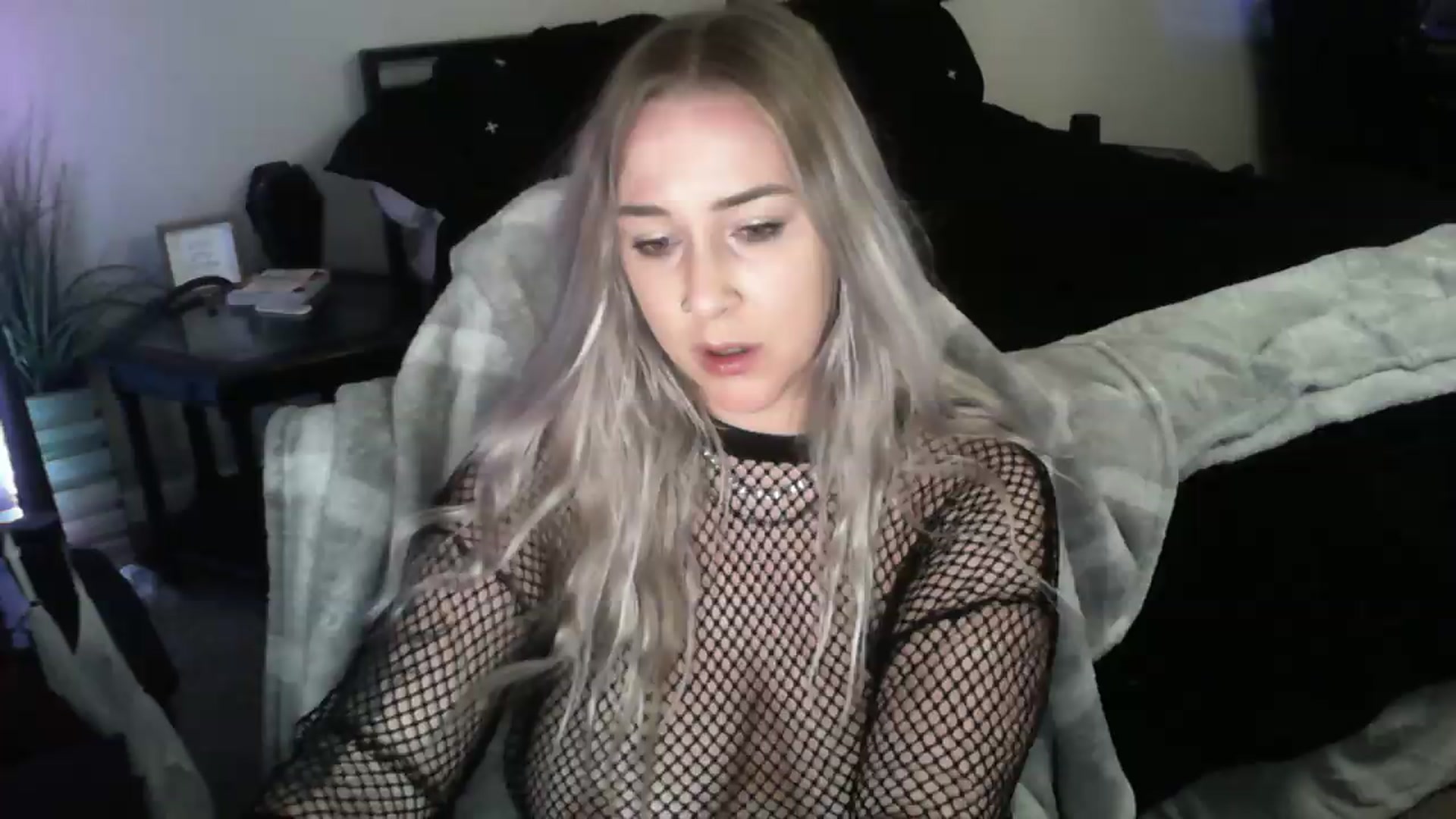 Gallery image thumbnail from ItsRavenRoses's myfreecams stream on, 06/14/2026, 05:13 image 12 of 20